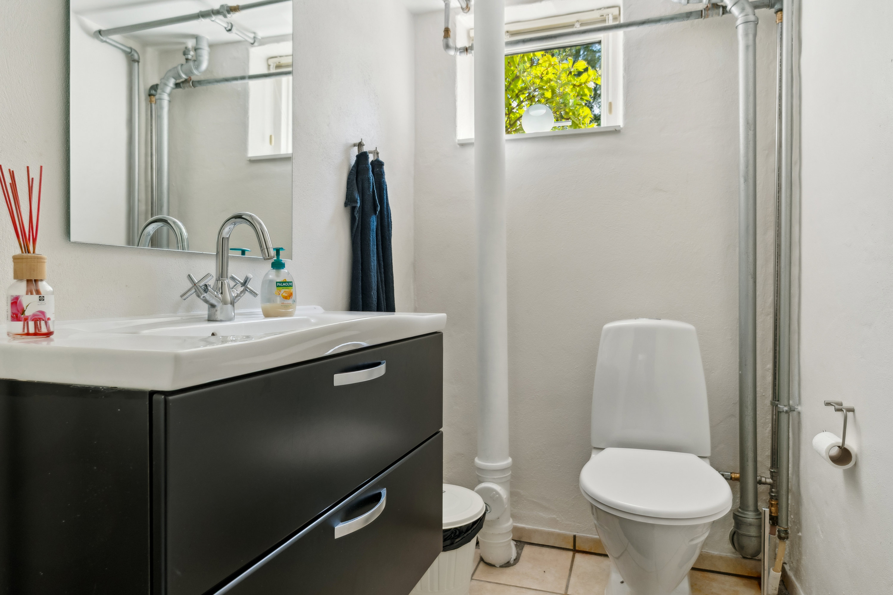 Fremhævet badeværelse billede i fuldskærmstilstand. Billede af Nyborgvej 5, 5772 Kværndrup