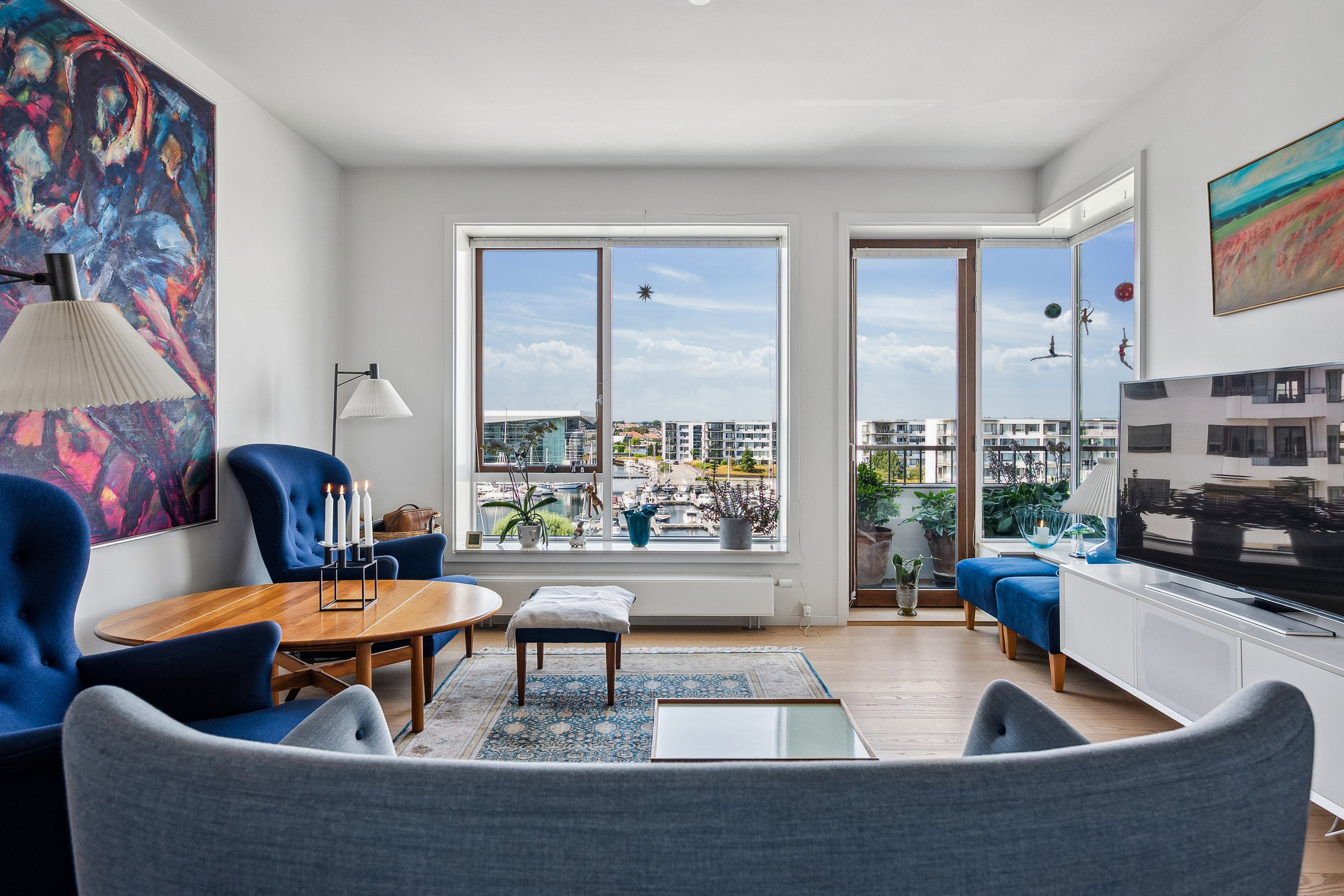 Fremhævet stue billede i fuldskærmstilstand. Billede af Tuborg Havnepark 20, 4. th., 2900 Hellerup