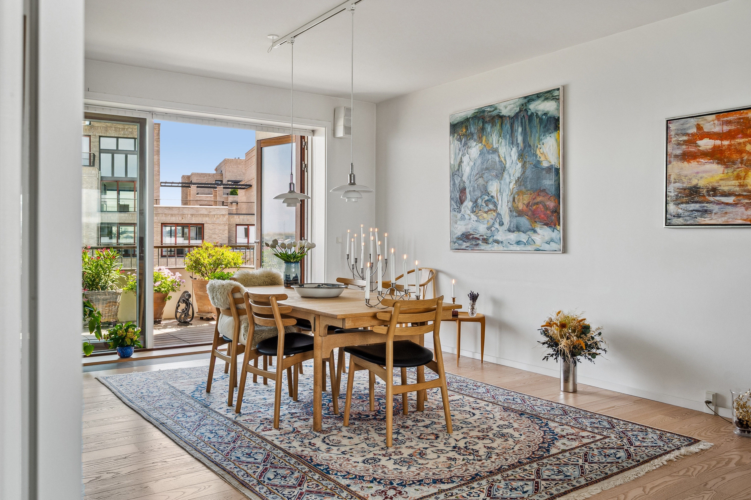 Fremhævet spisestue billede i fuldskærmstilstand. Billede af Tuborg Havnepark 20, 4. th., 2900 Hellerup