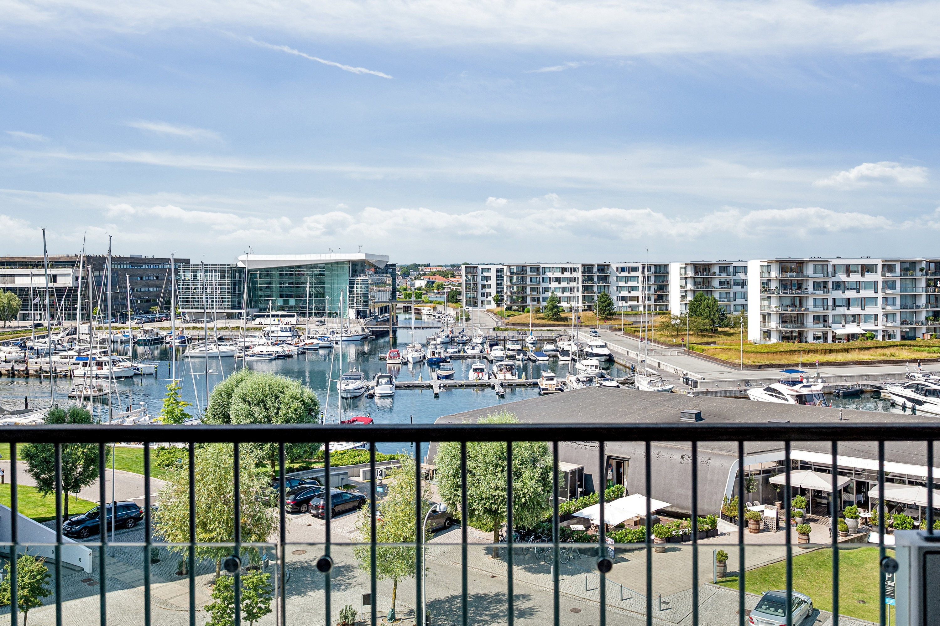 Miniaturebillede 1: udsigt. Billede af Tuborg Havnepark 20, 4. th., 2900 Hellerup