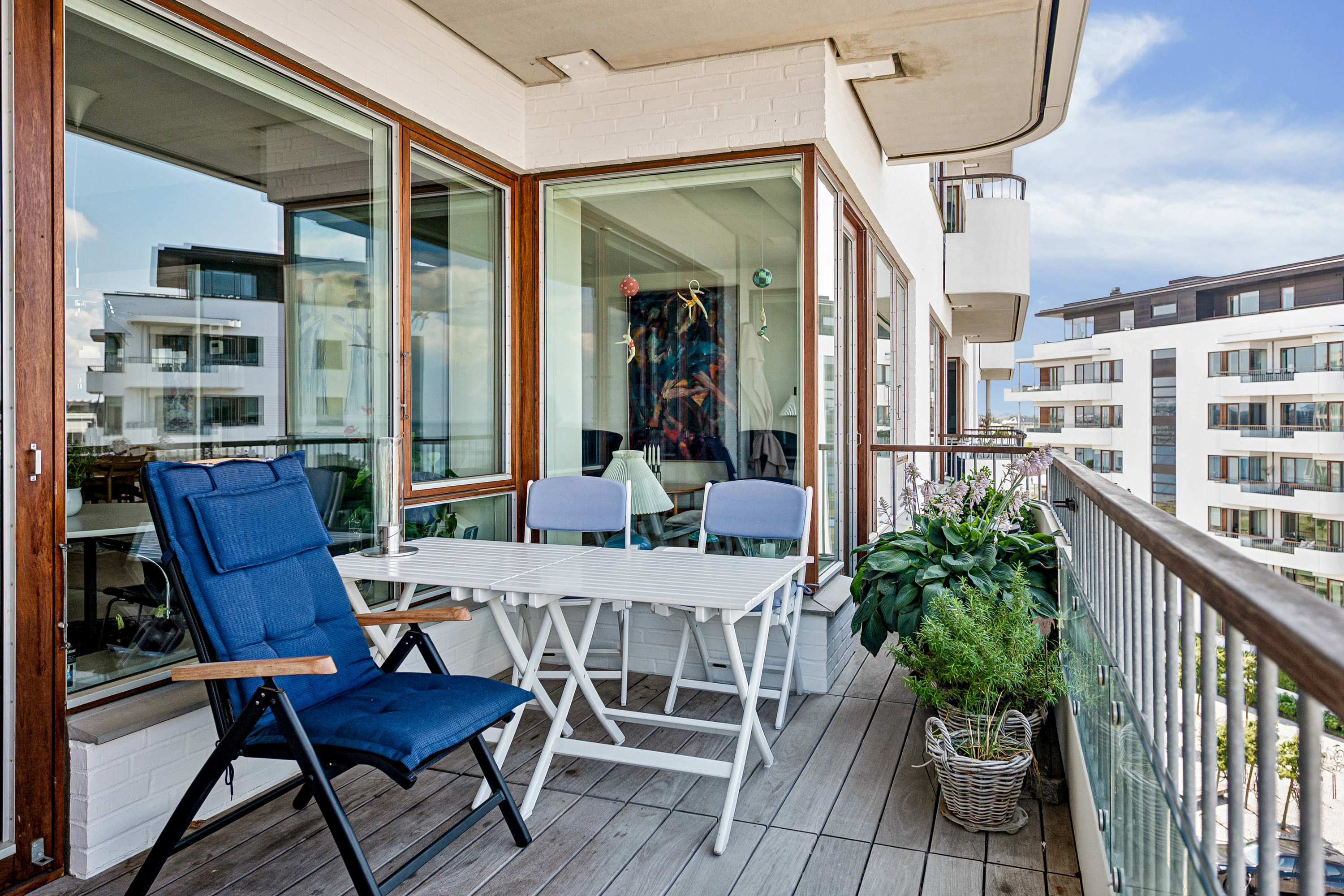 Fremhævet altan billede i fuldskærmstilstand. Billede af Tuborg Havnepark 20, 4. th., 2900 Hellerup