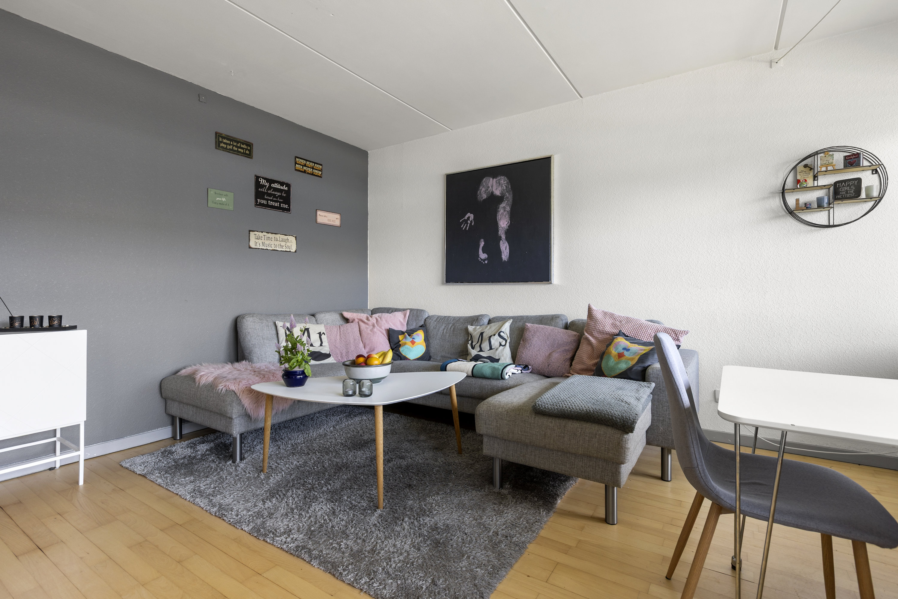 Fremhævet stue billede i fuldskærmstilstand. Billede af Tyreengen 52, 2. mf., 4220 Korsør