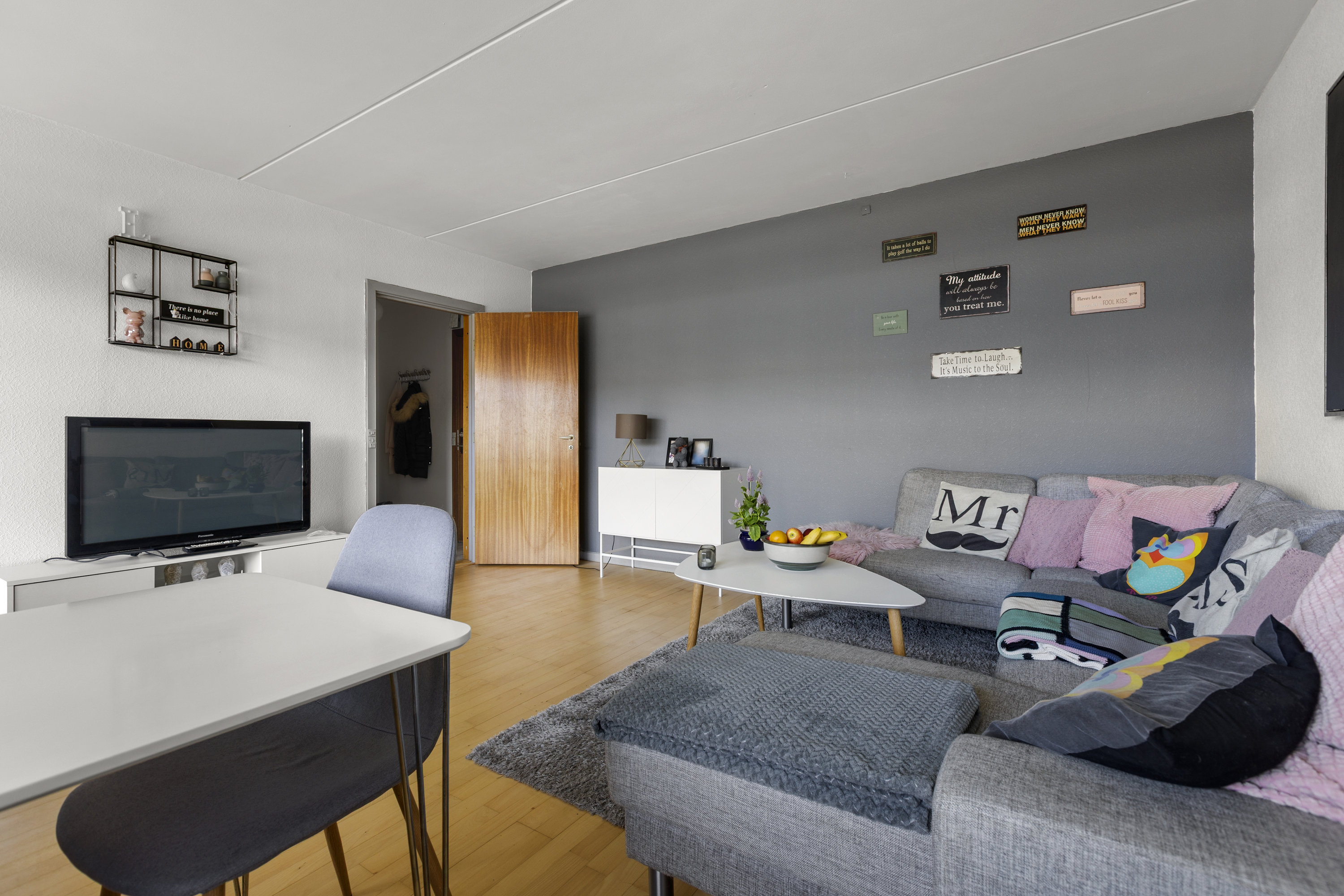 Fremhævet stue billede i fuldskærmstilstand. Billede af Tyreengen 52, 2. mf., 4220 Korsør