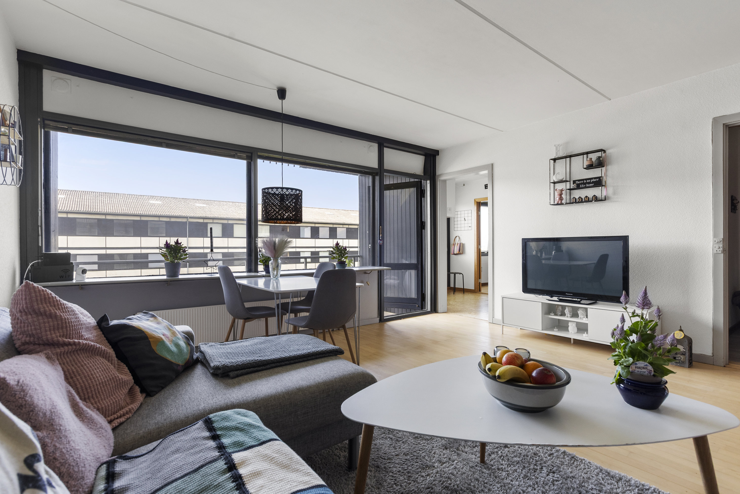 Fremhævet stue billede i fuldskærmstilstand. Billede af Tyreengen 52, 2. mf., 4220 Korsør