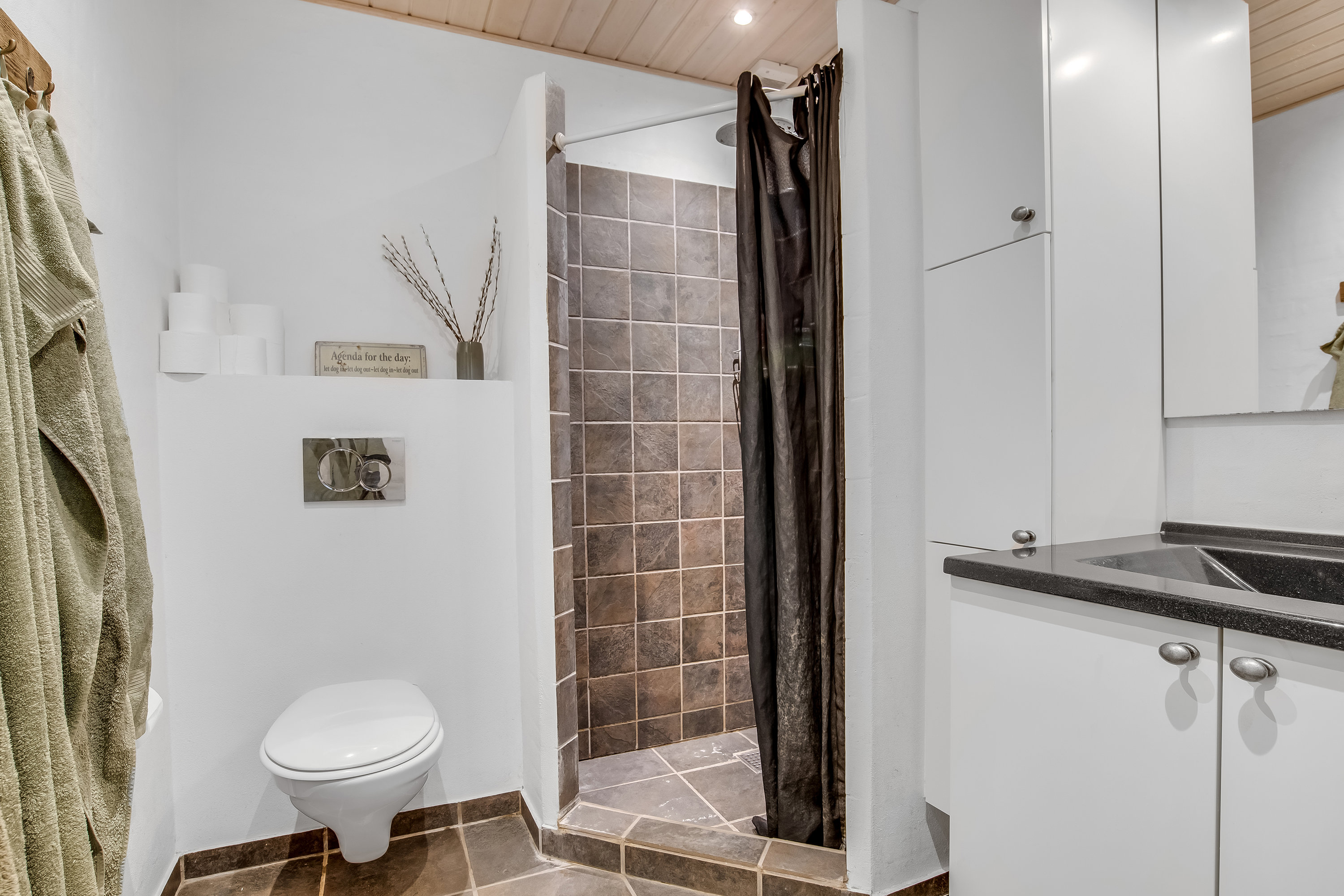 Fremhævet badeværelse billede i fuldskærmstilstand. Billede af Hjulkronen 22, Mejdal, 7500 Holstebro