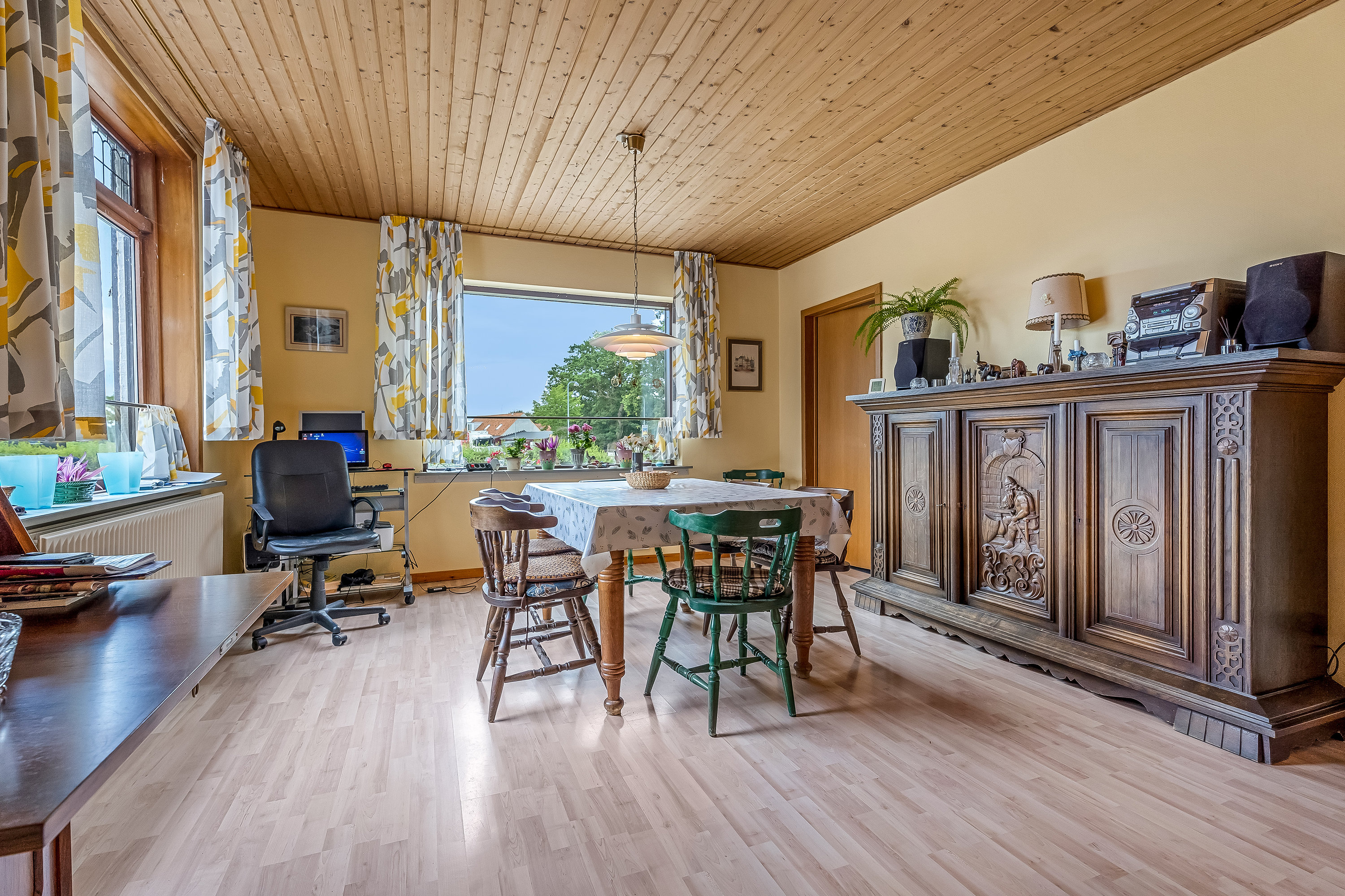 Fremhævet stue billede i fuldskærmstilstand. Billede af Kragenæsvej 73, 4943 Torrig L