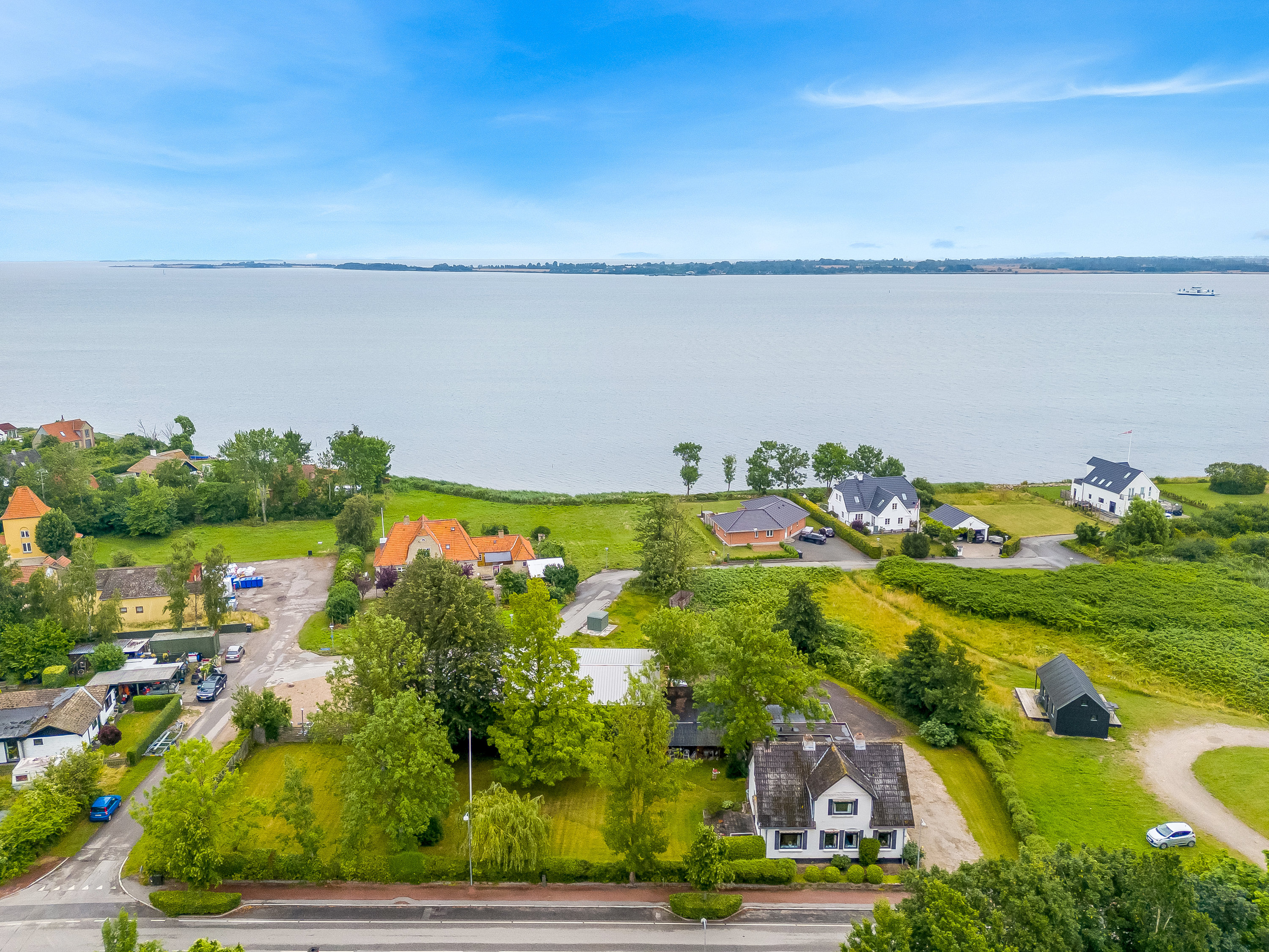 Fremhævet luftfoto billede i fuldskærmstilstand. Billede af Kragenæsvej 73, 4943 Torrig L