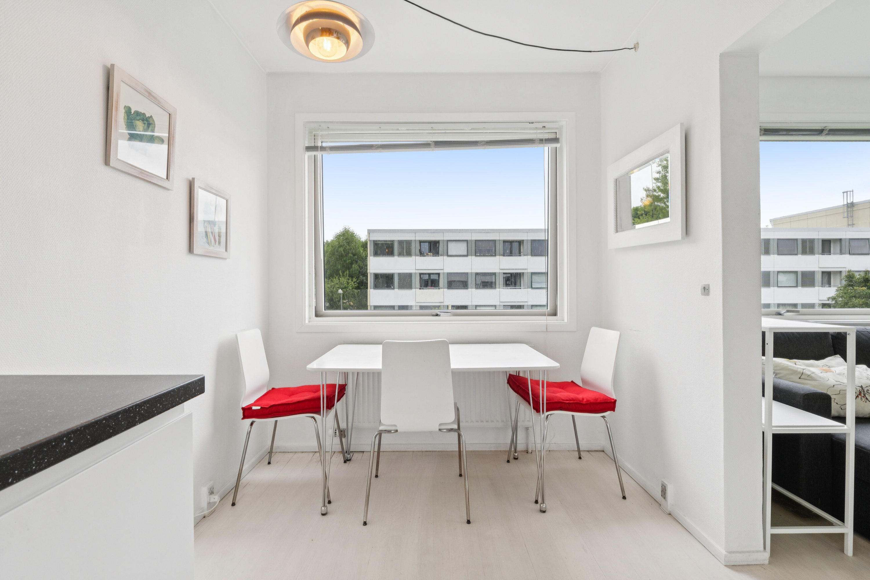 Fremhævet spisestue billede i fuldskærmstilstand. Billede af Langelunden 9, 1. mf., Niverød, 2990 Nivå