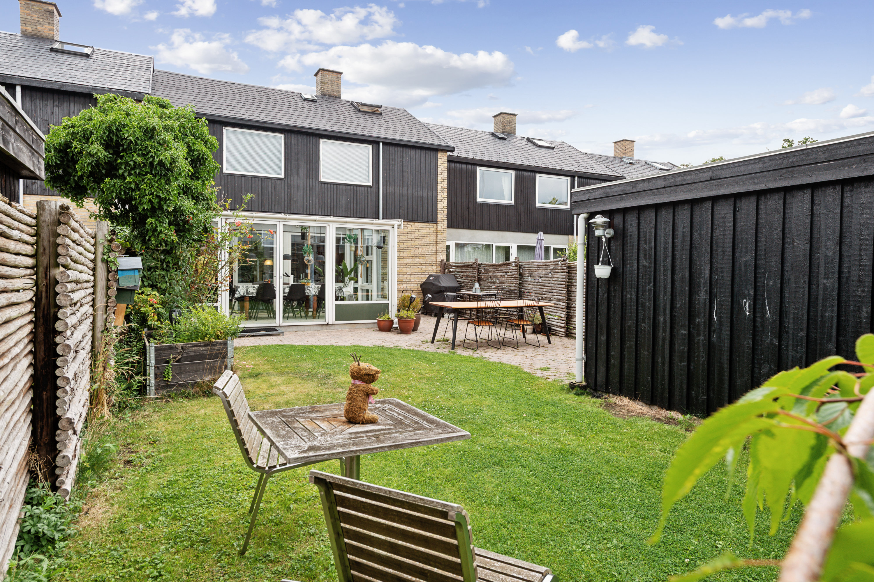 Fremhævet have billede i fuldskærmstilstand. Billede af Højstens Boulevard 7, 2605 Brøndby