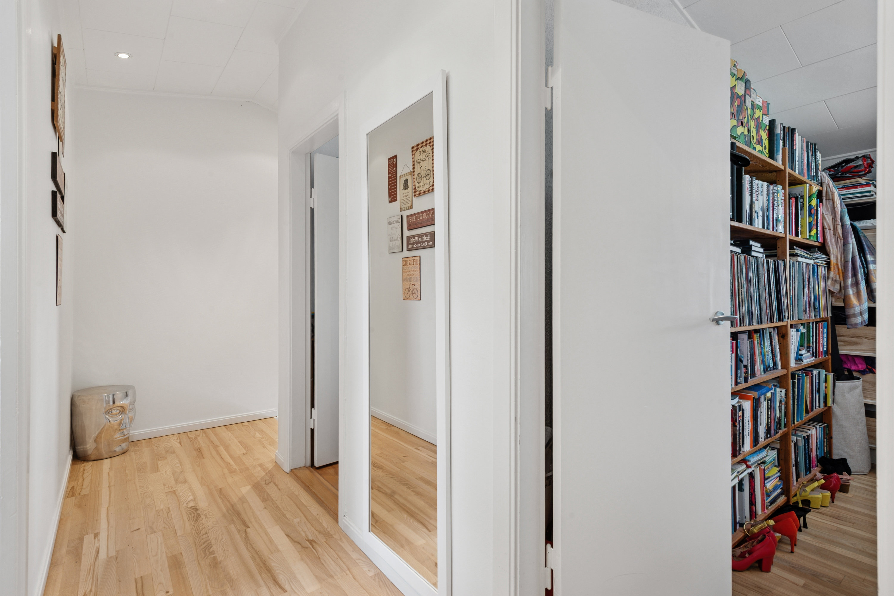 Fremhævet gang billede i fuldskærmstilstand. Billede af Højstens Boulevard 7, 2605 Brøndby