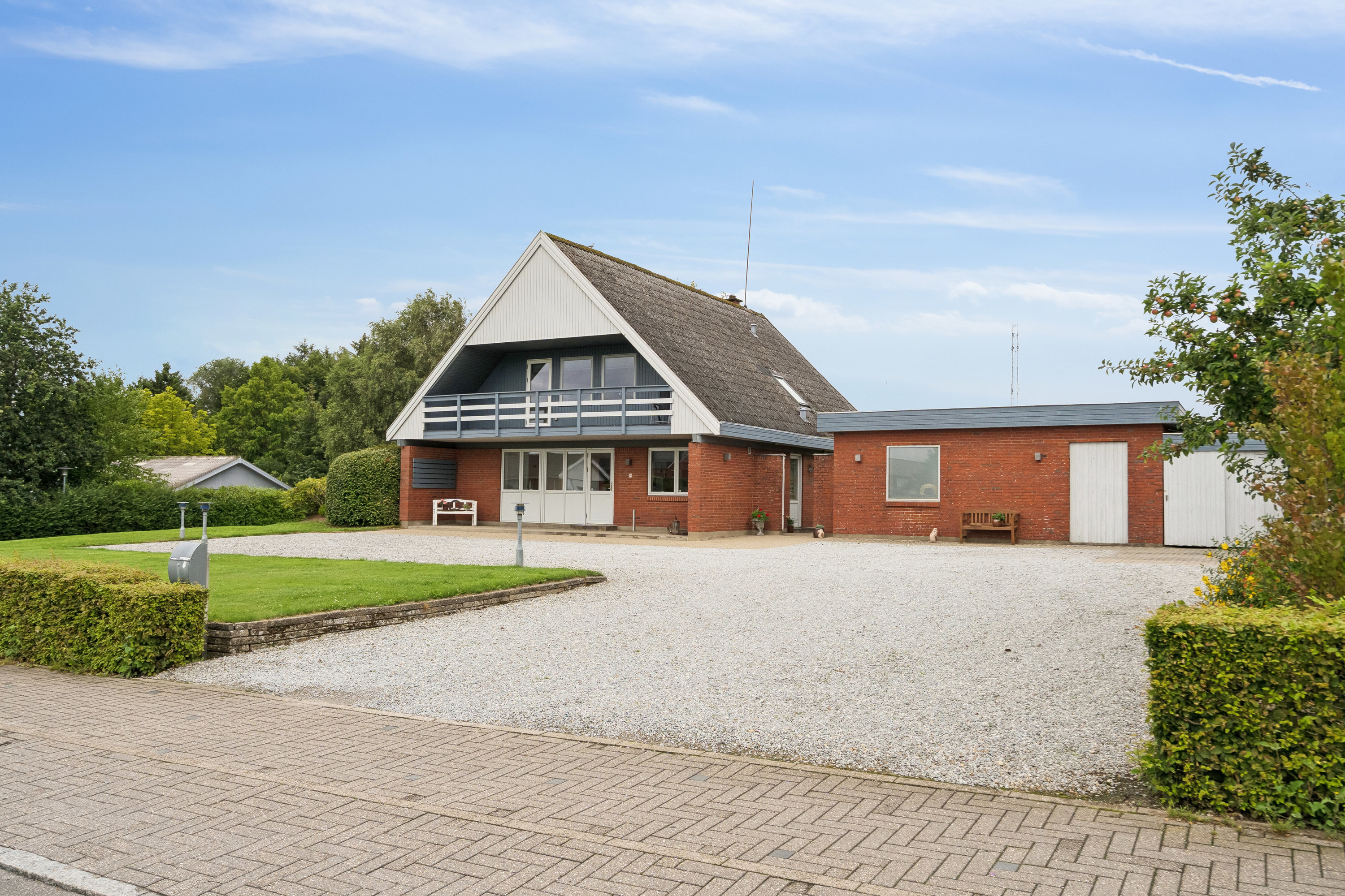 Fremhævet set fra vejen billede i fuldskærmstilstand. Billede af Aftensang 14, 6040 Egtved