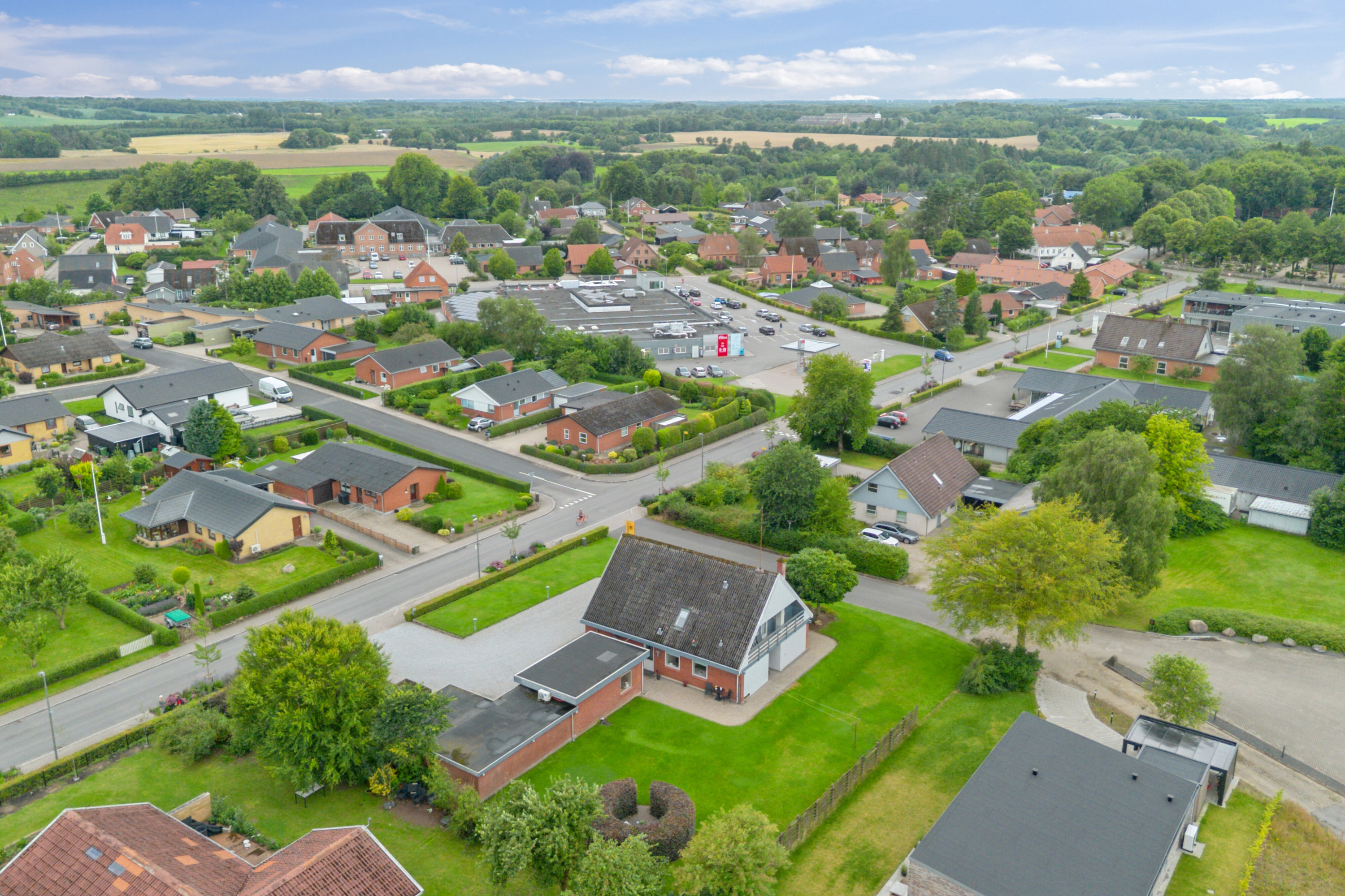 Fremhævet luftfoto billede i fuldskærmstilstand. Billede af Aftensang 14, 6040 Egtved