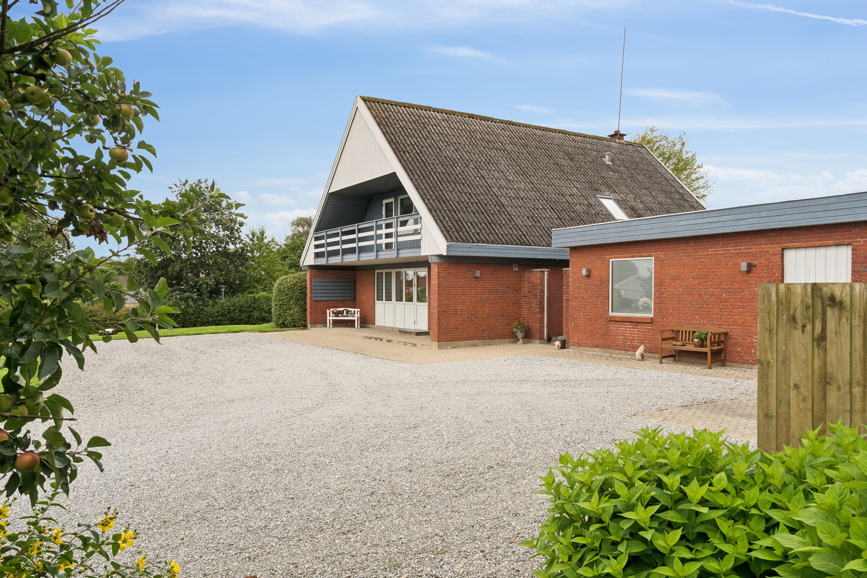 Fremhævet udendørs billede i fuldskærmstilstand. Billede af Aftensang 14, 6040 Egtved