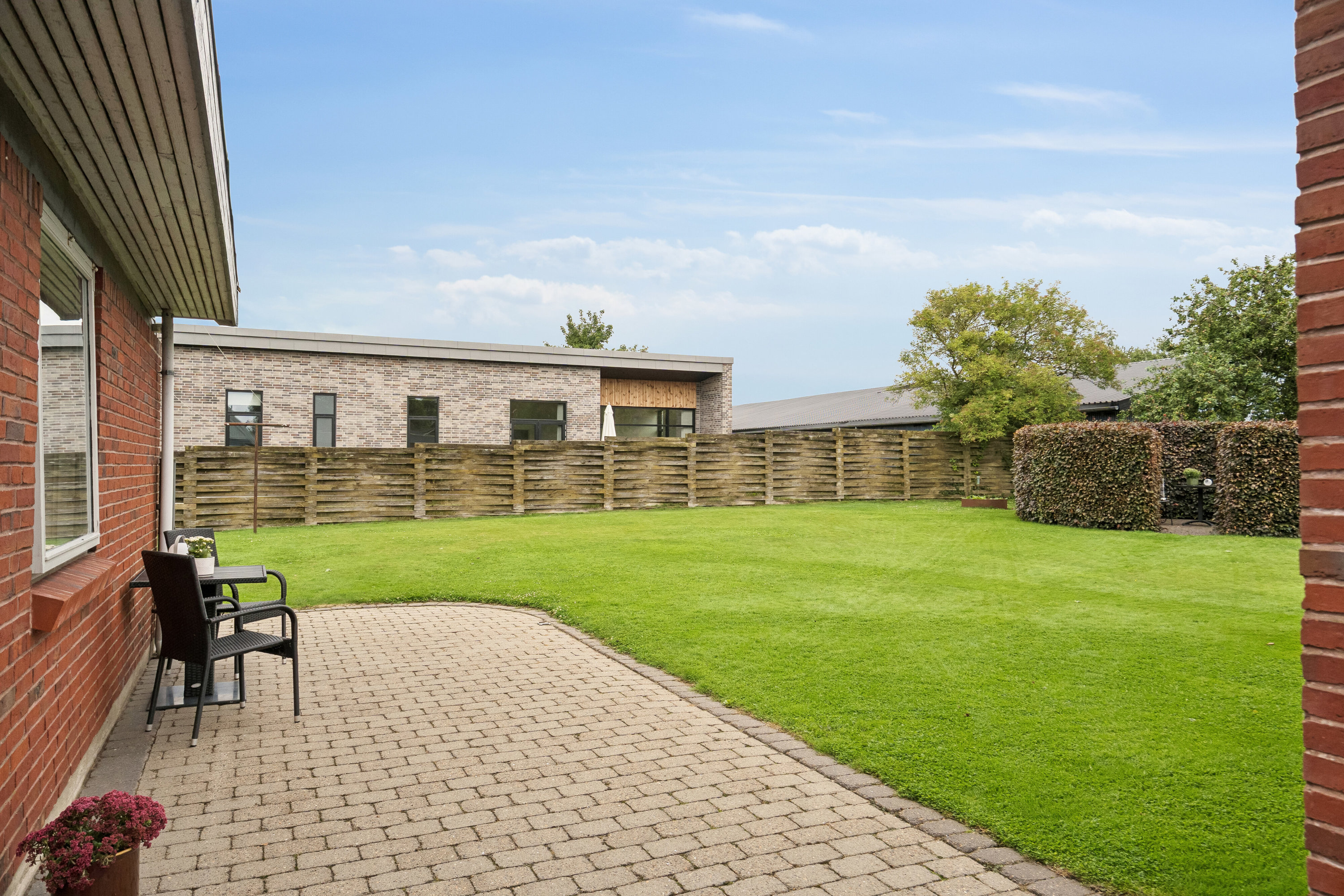 Fremhævet udendørs billede i fuldskærmstilstand. Billede af Aftensang 14, 6040 Egtved