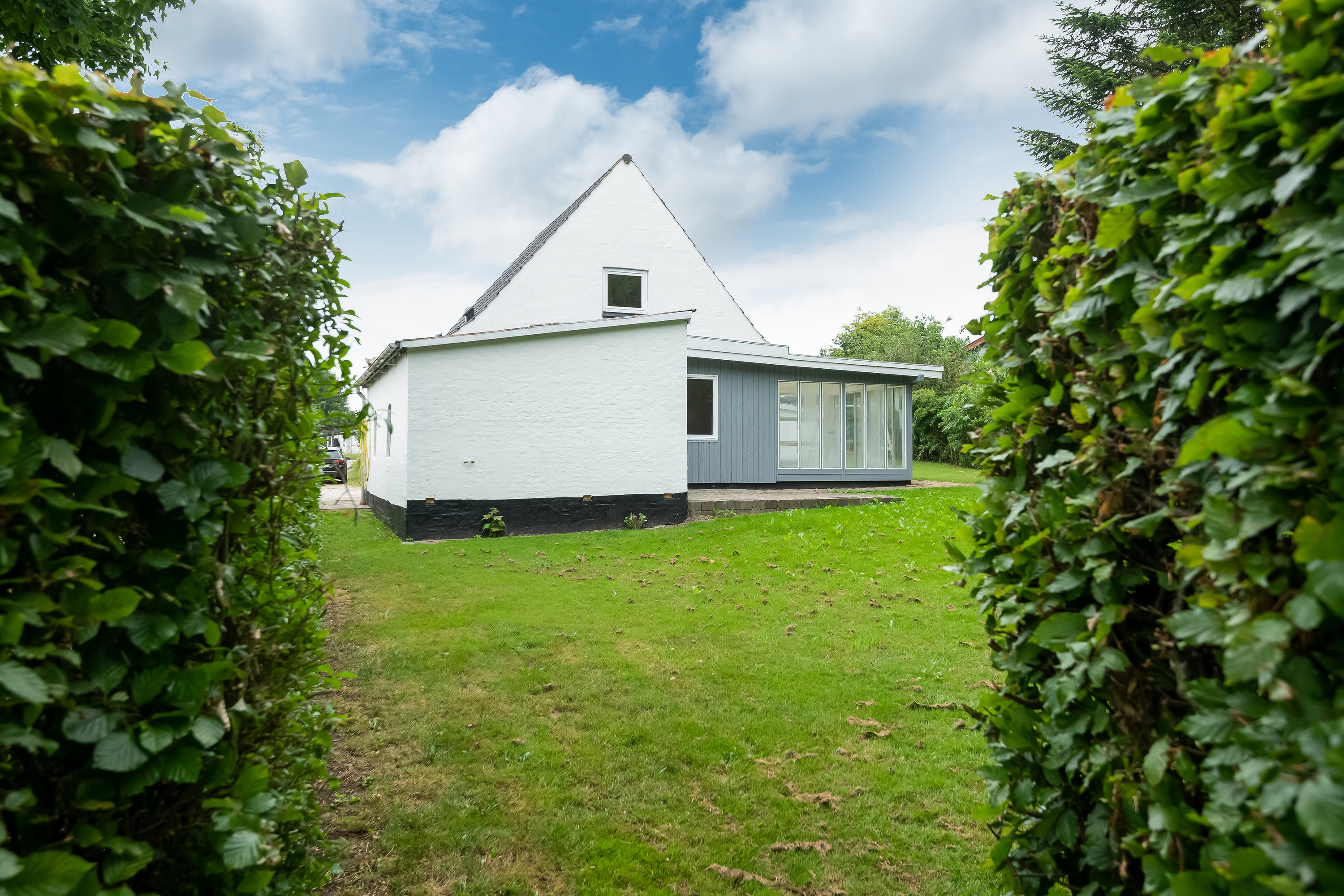 Fremhævet  billede i fuldskærmstilstand. Billede af Kirkestien 5, 9830 Tårs