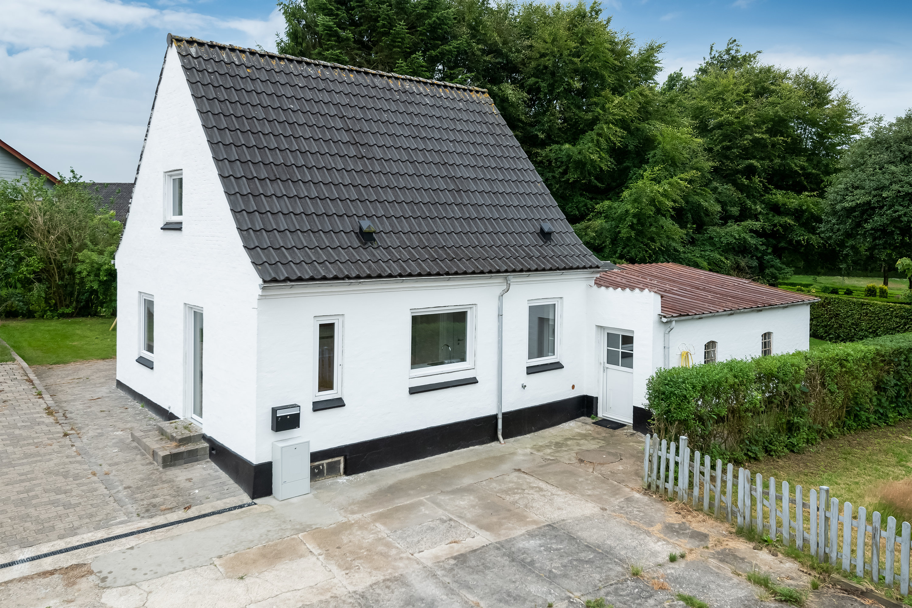 Fremhævet  billede i fuldskærmstilstand. Billede af Kirkestien 5, 9830 Tårs