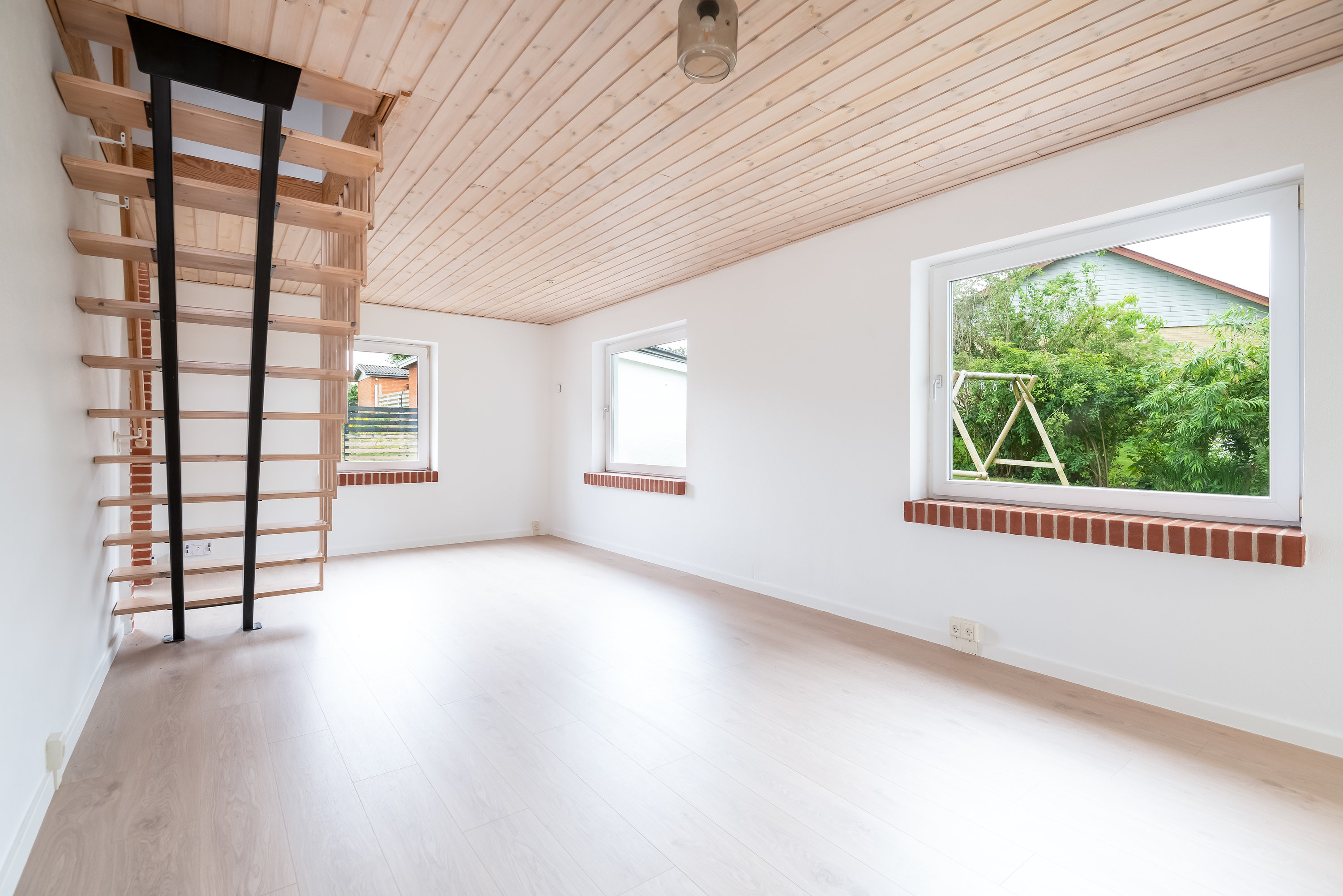 Fremhævet  billede i fuldskærmstilstand. Billede af Kirkestien 5, 9830 Tårs