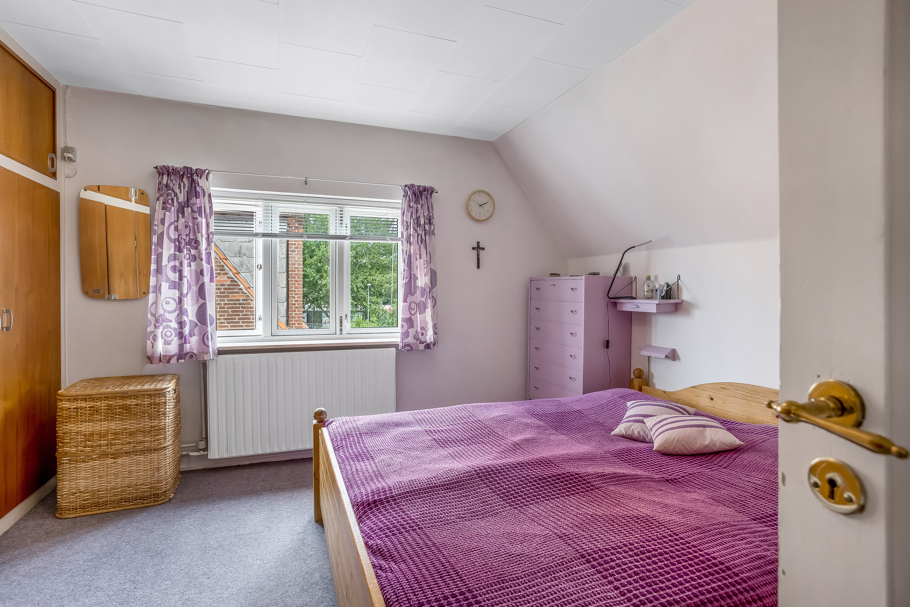 Fremhævet soveværelse billede i fuldskærmstilstand. Billede af Aavej 11, 4800 Nykøbing F