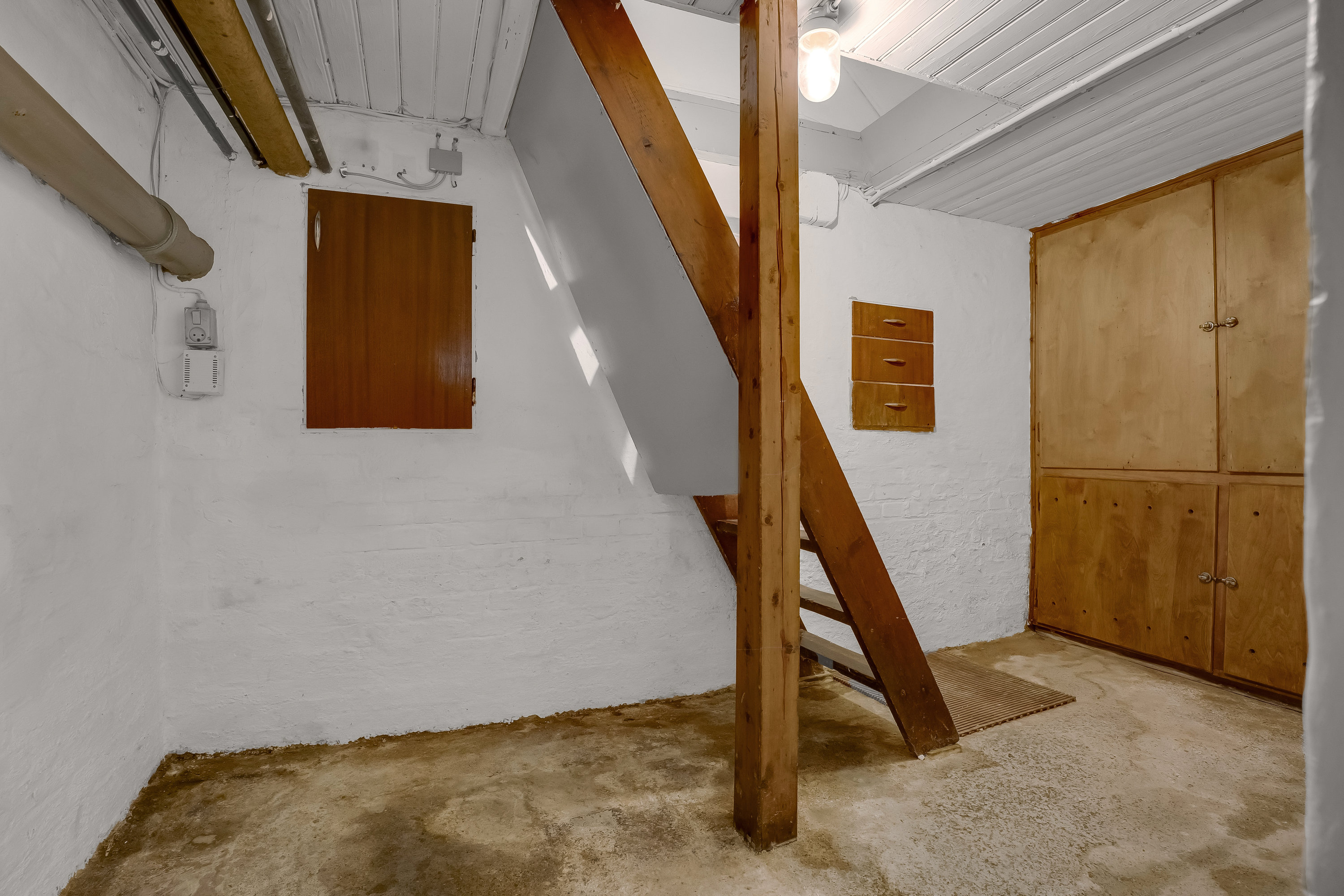 Fremhævet trappe billede i fuldskærmstilstand. Billede af Kongensgade 36, 4800 Nykøbing F