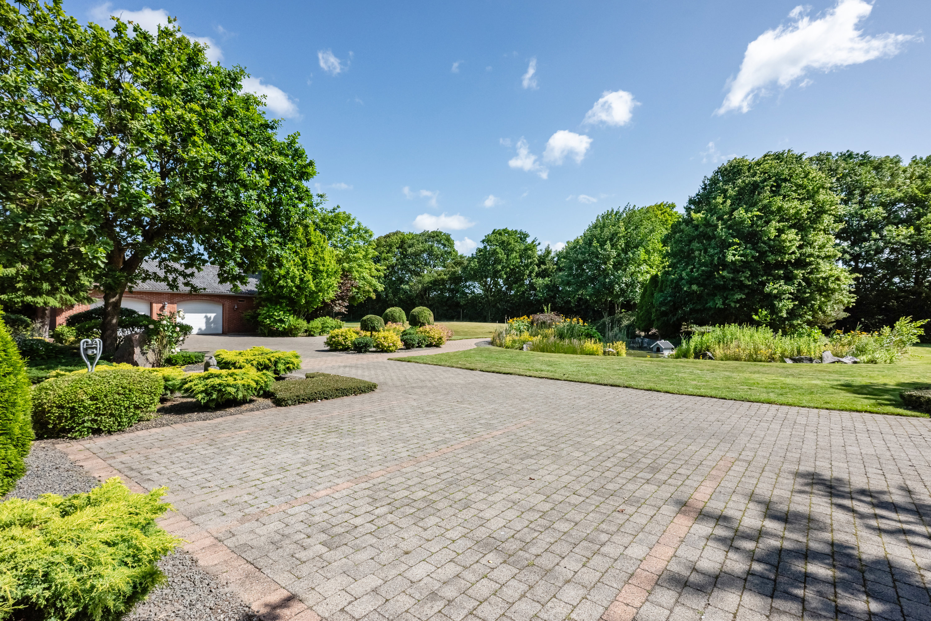 Fremhævet garage billede i fuldskærmstilstand. Billede af Smedegårdvej 11, Tvis, 7500 Holstebro