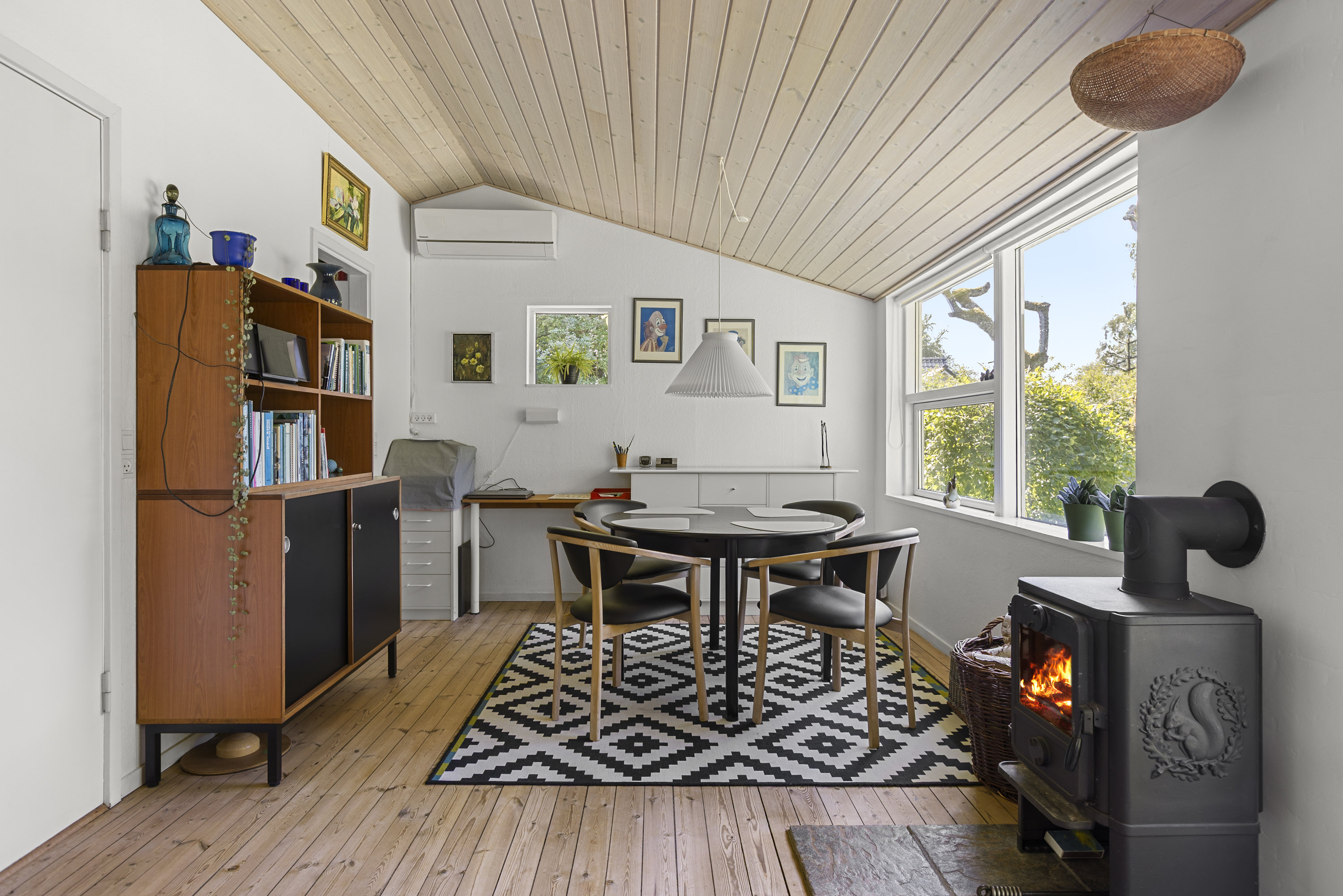 Fremhævet stue billede i fuldskærmstilstand. Billede af Saltbæklund 2, 4400 Kalundborg