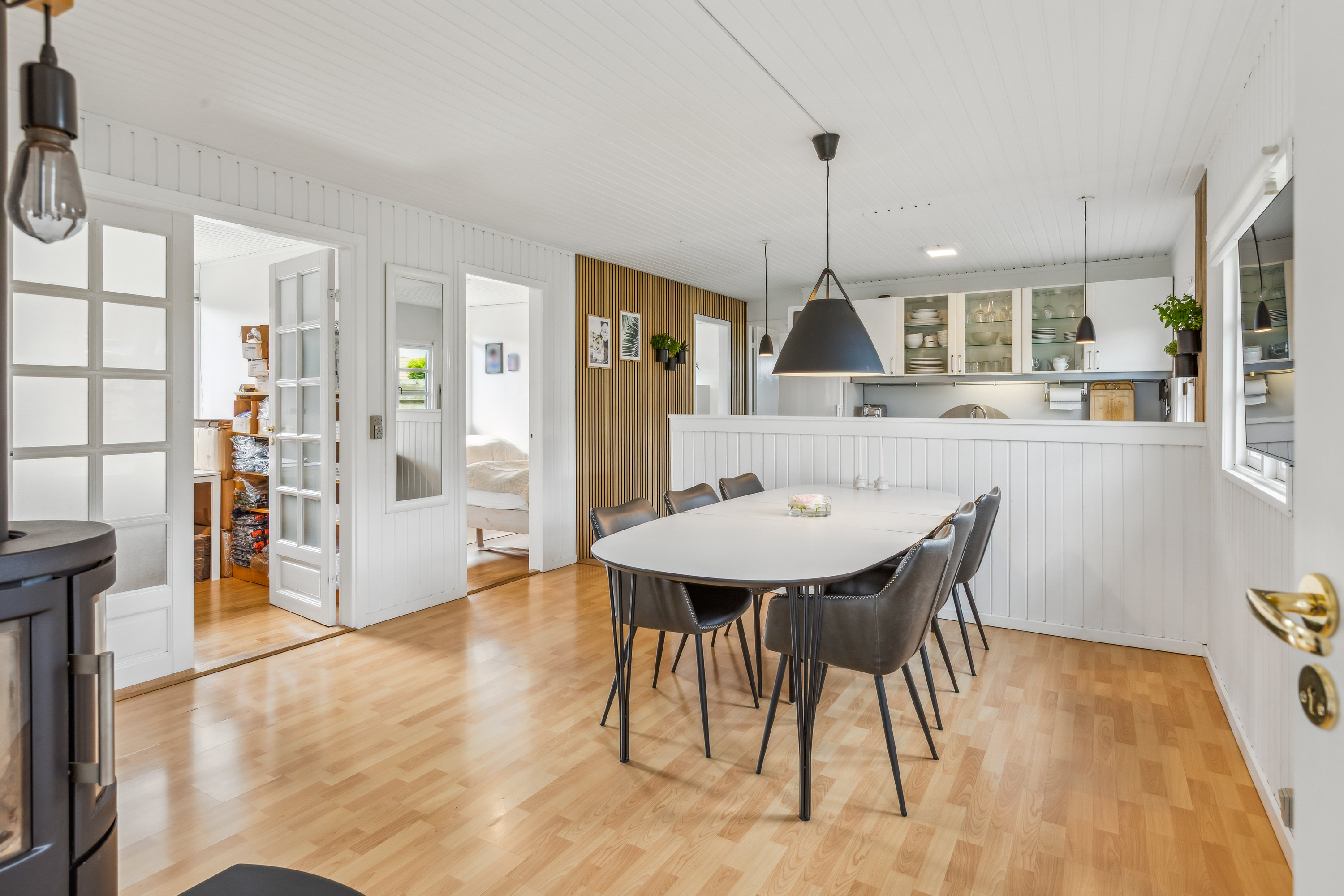 Fremhævet køkken billede i fuldskærmstilstand. Billede af Pretoria Alle 16, 2770 Kastrup