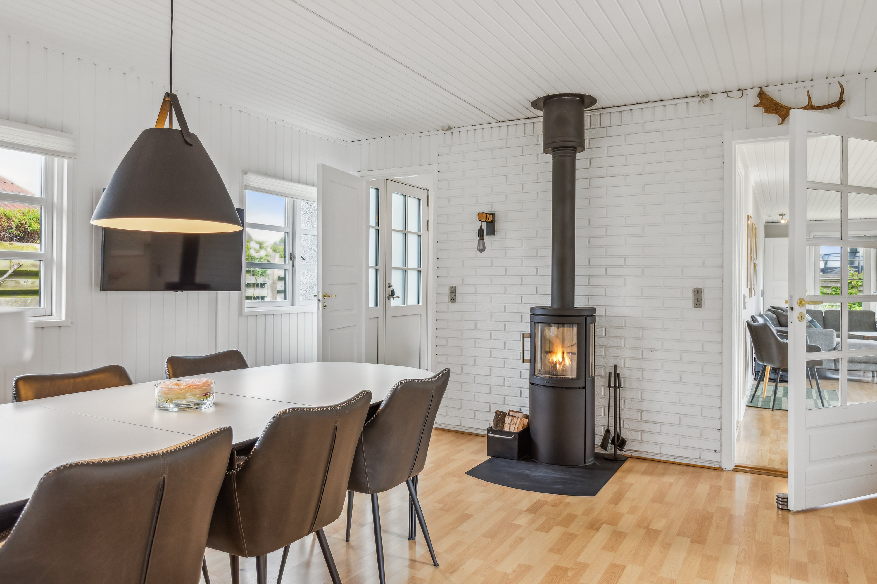 Fremhævet køkken billede i fuldskærmstilstand. Billede af Pretoria Alle 16, 2770 Kastrup