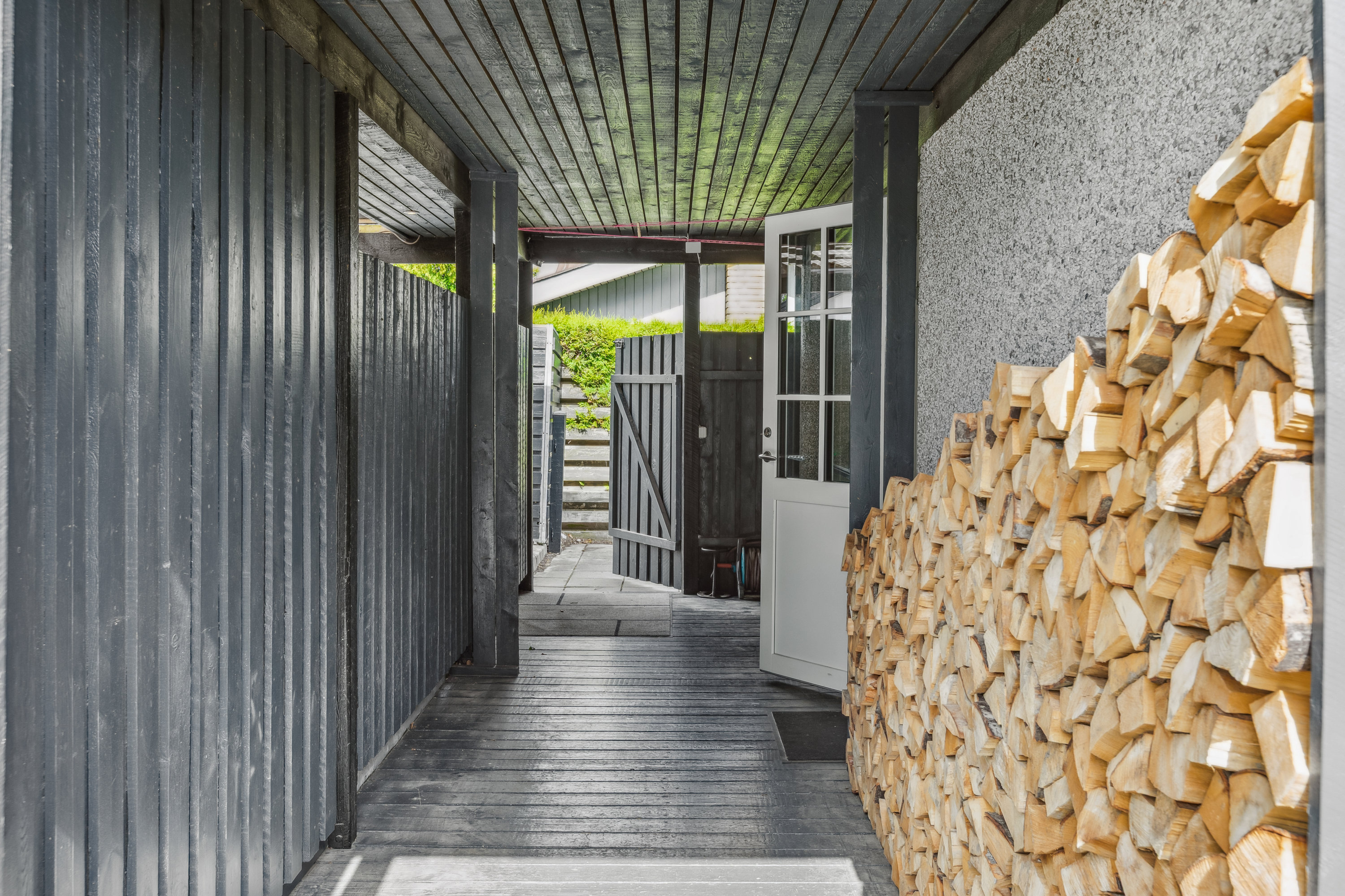 Fremhævet ejendom 1 billede i fuldskærmstilstand. Billede af Pretoria Alle 16, 2770 Kastrup