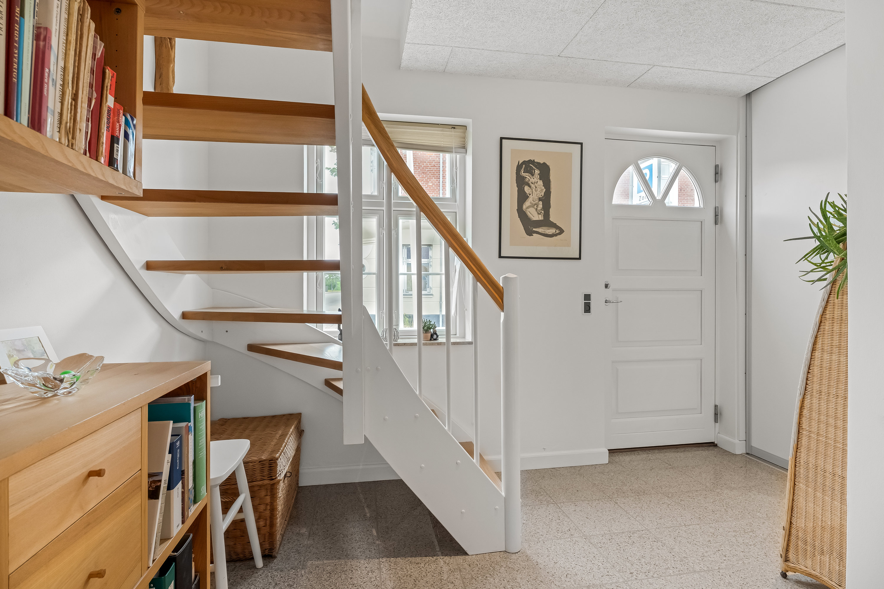 Fremhævet entré billede i fuldskærmstilstand. Billede af Adelgade 4B og 4A, 4880 Nysted