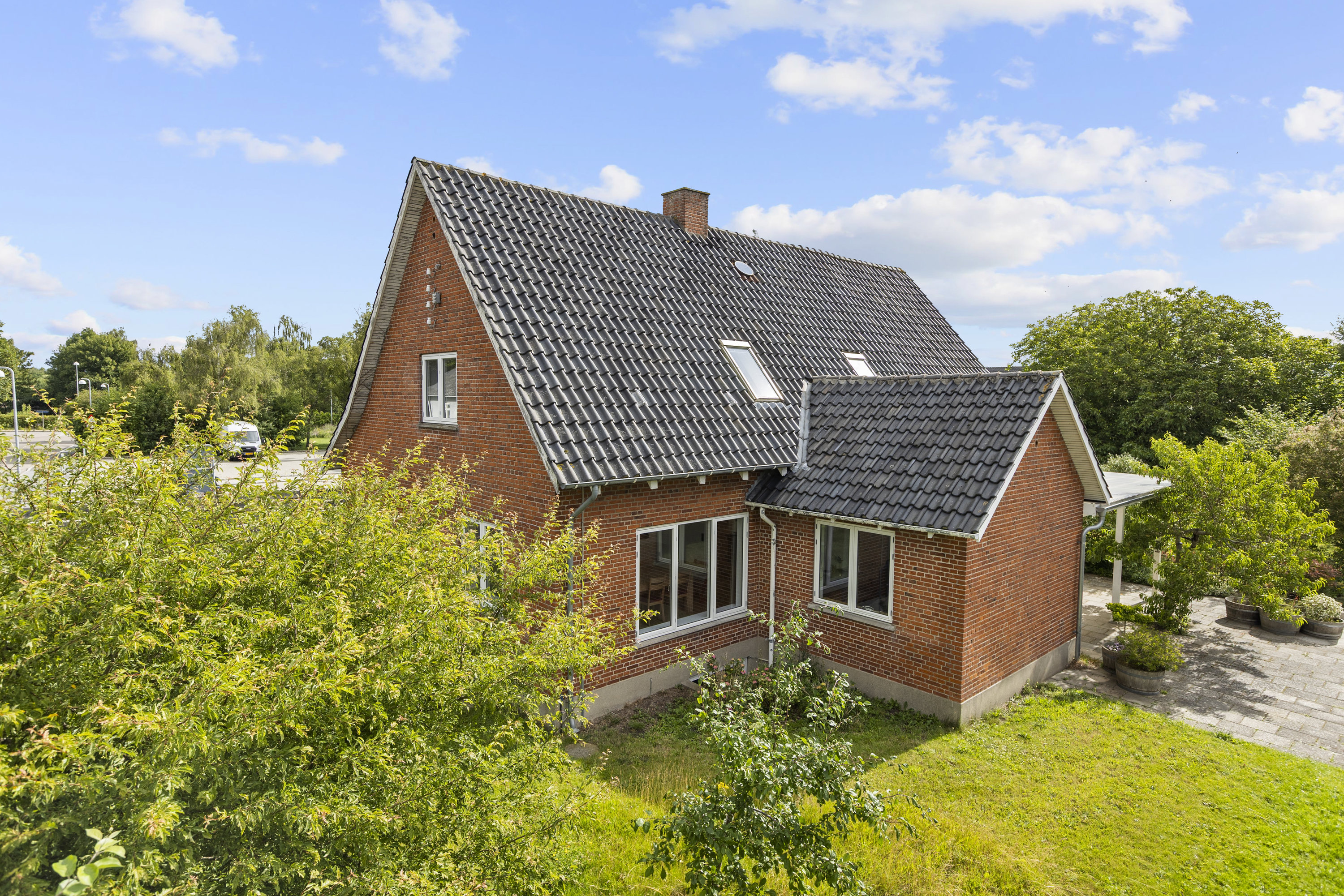 Fremhævet ejendommen billede i fuldskærmstilstand. Billede af Skolevej 3, 4490 Jerslev Sjælland