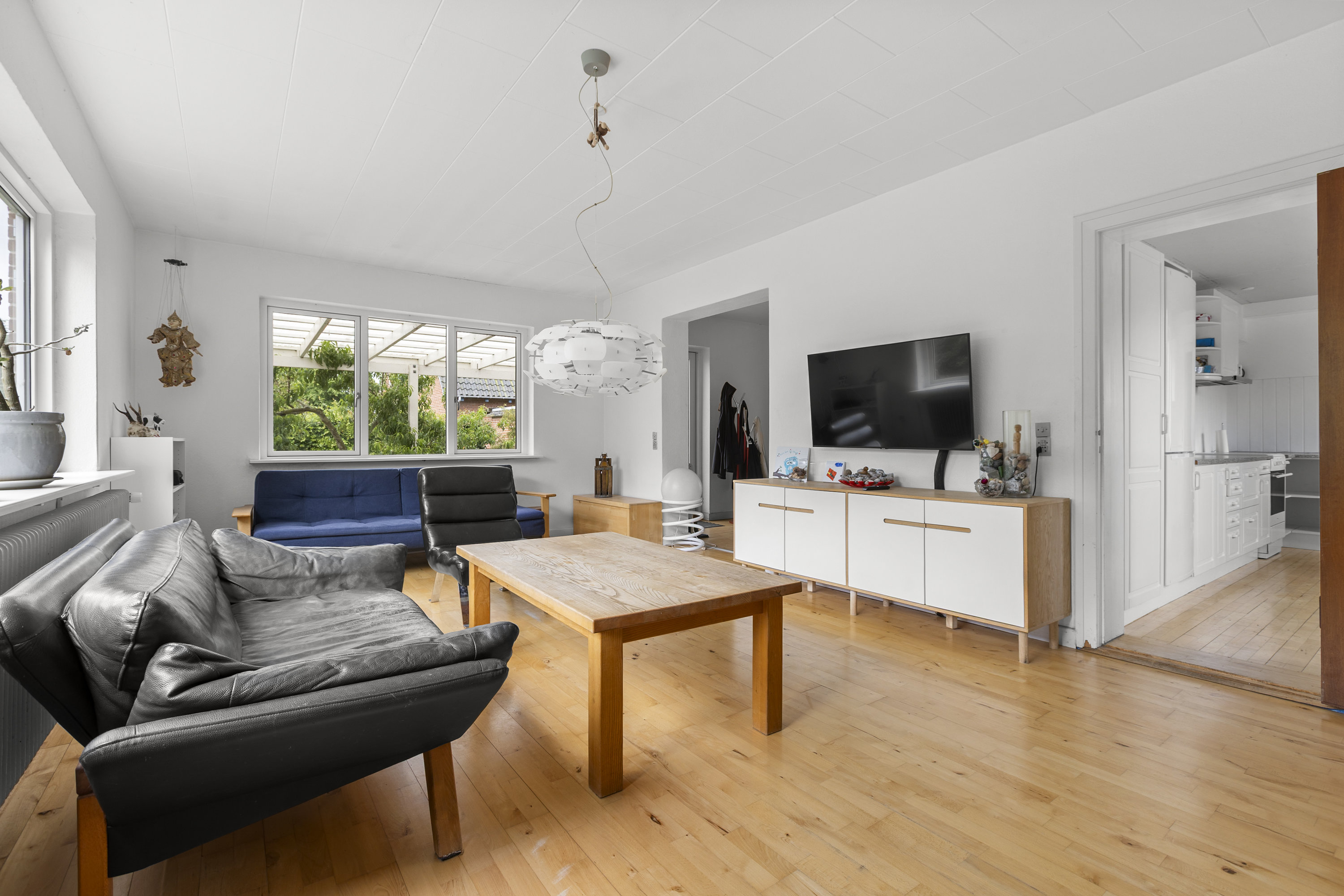 Fremhævet stue billede i fuldskærmstilstand. Billede af Skolevej 3, 4490 Jerslev Sjælland