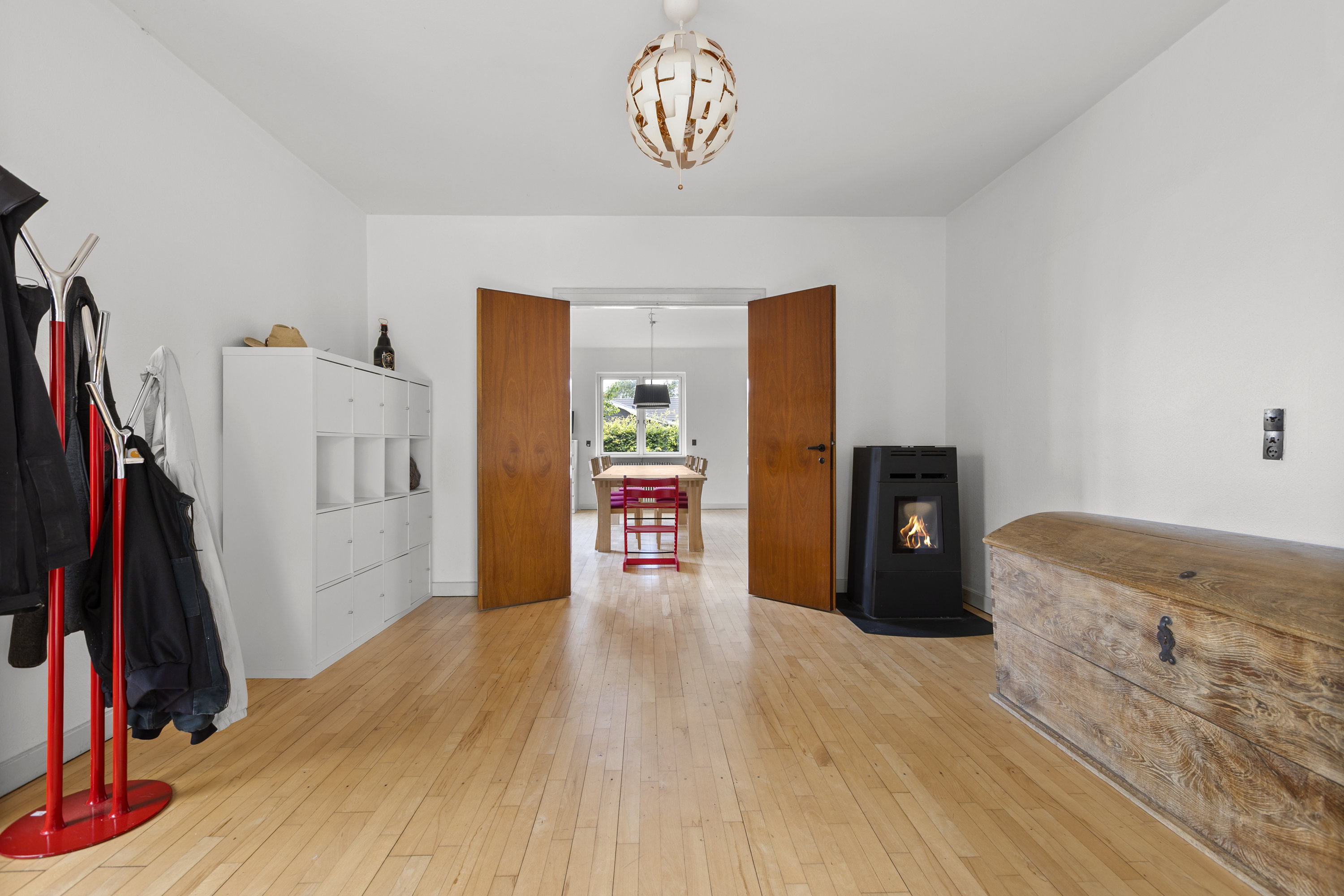 Fremhævet stue billede i fuldskærmstilstand. Billede af Skolevej 3, 4490 Jerslev Sjælland