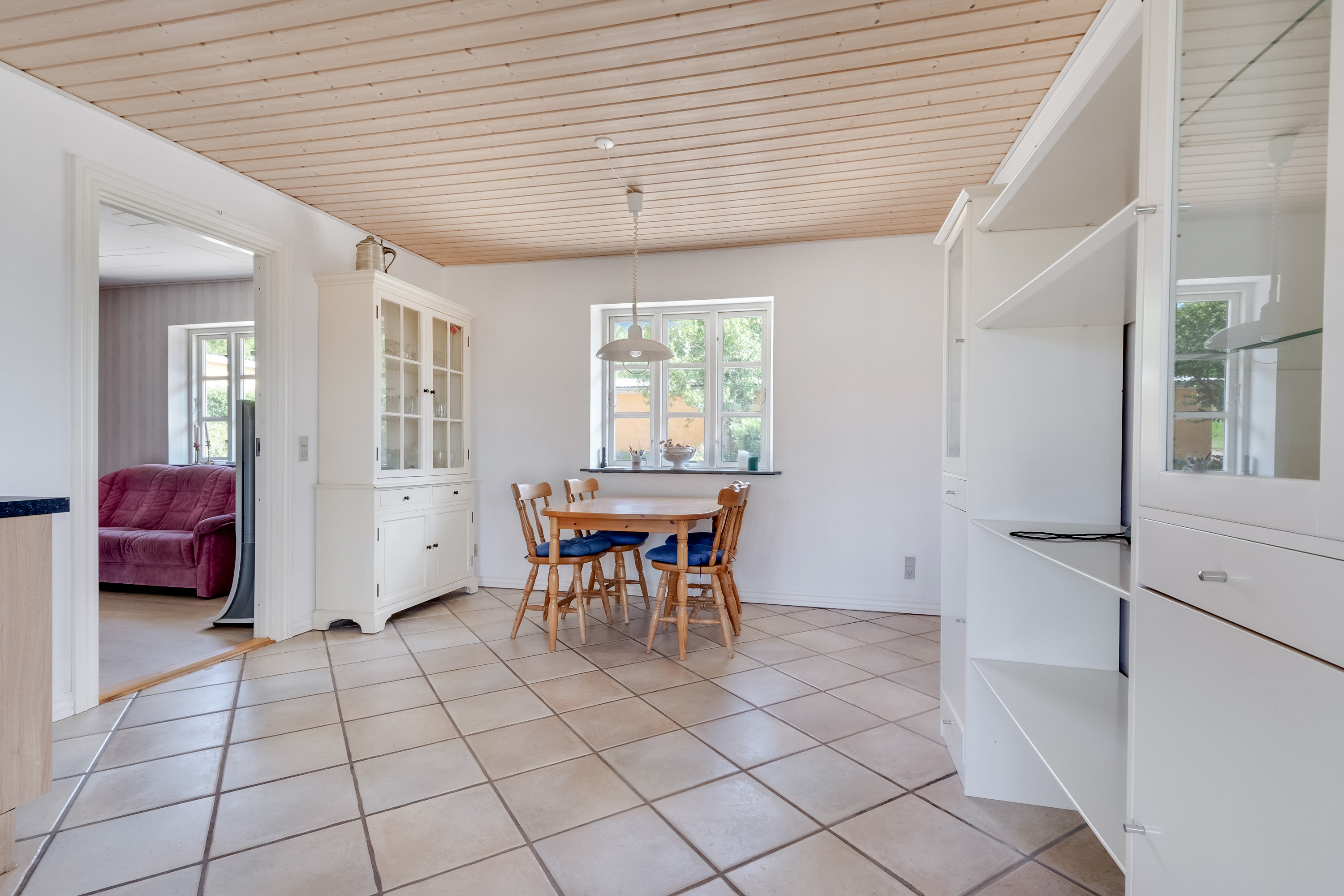 Fremhævet køkken alrum billede i fuldskærmstilstand. Billede af Lundsgårdvej 5, Reveldrup, 5400 Bogense