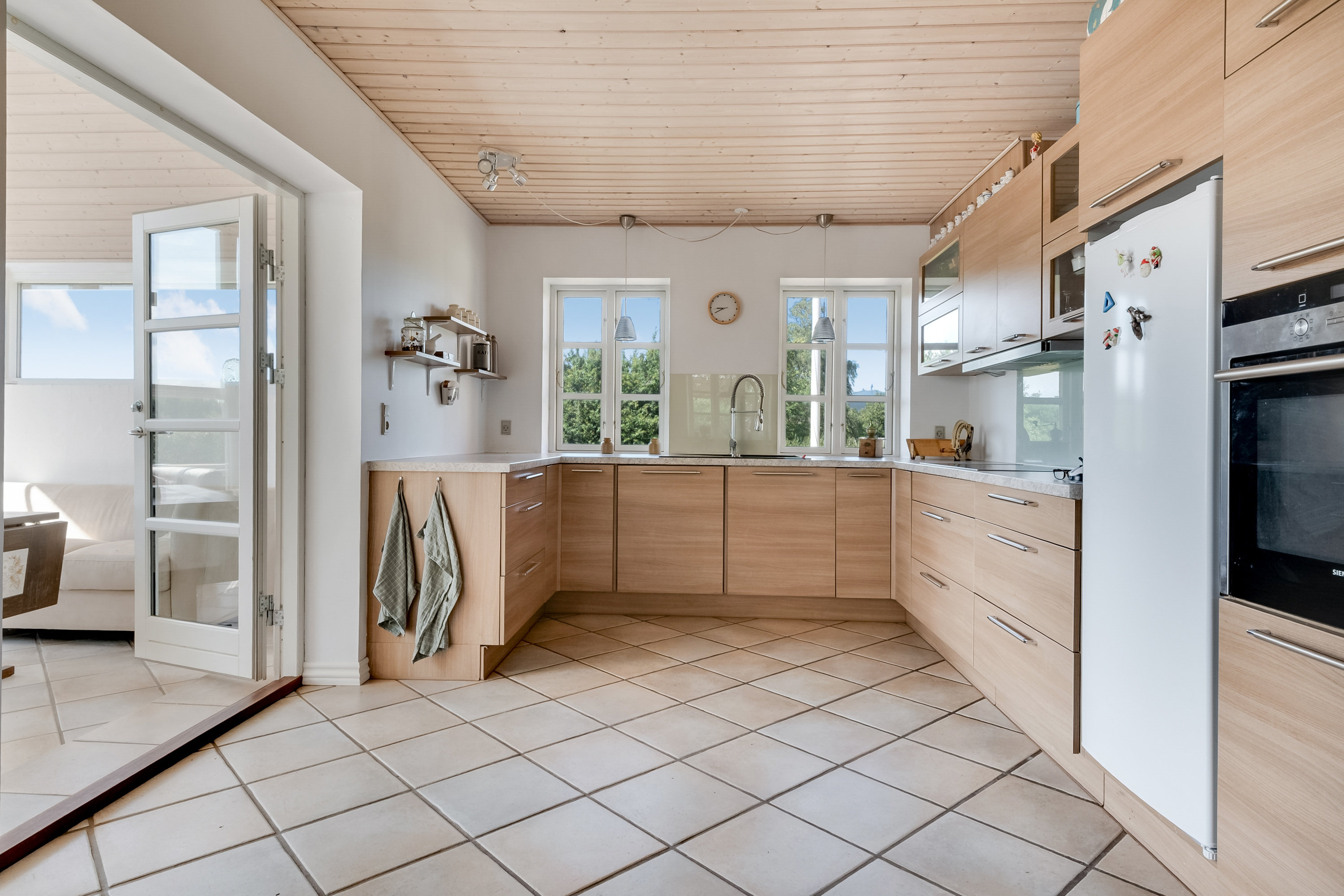 Fremhævet køkken alrum billede i fuldskærmstilstand. Billede af Lundsgårdvej 5, Reveldrup, 5400 Bogense