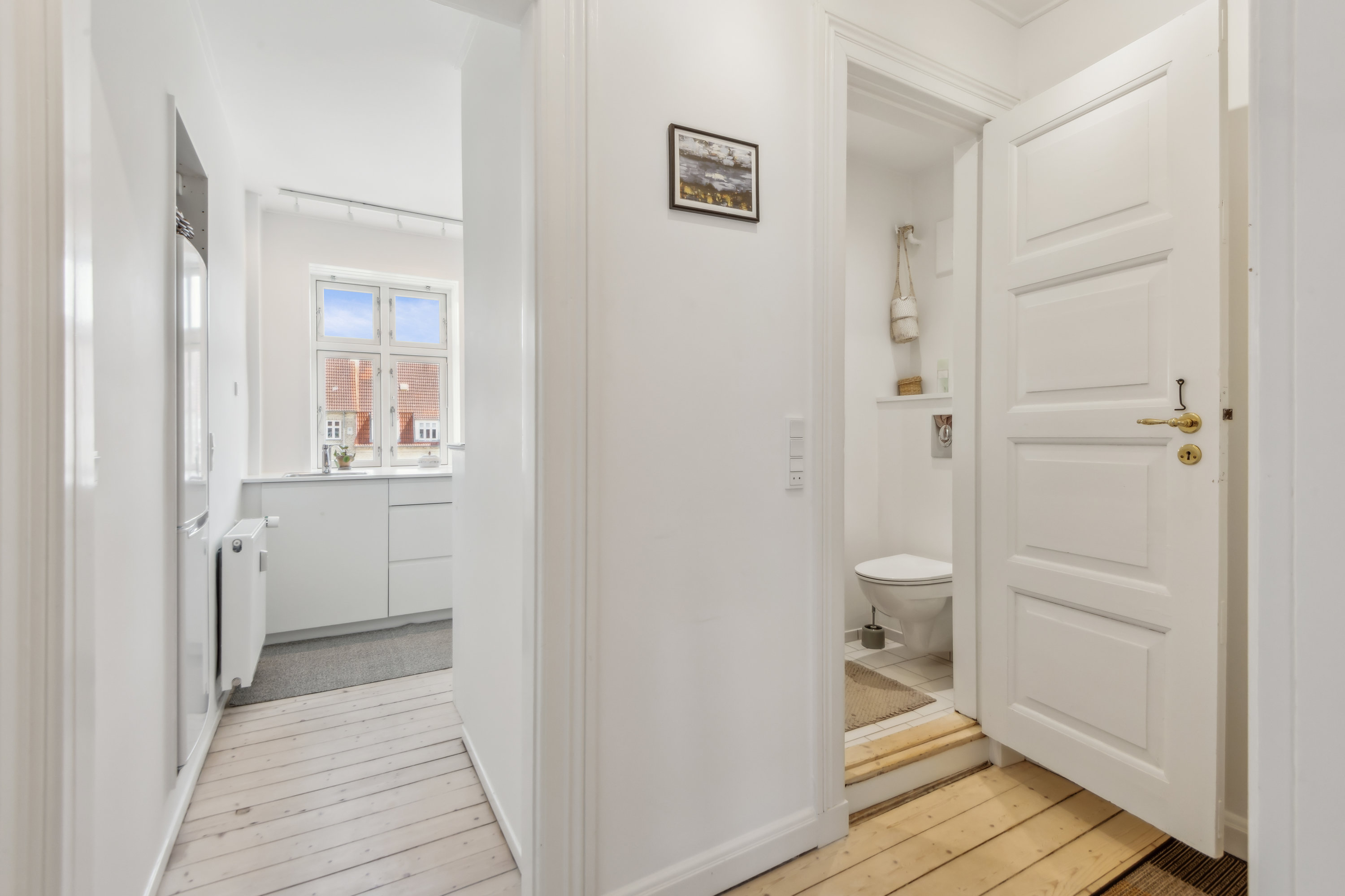 Fremhævet gang billede i fuldskærmstilstand. Billede af Finlandsgade 3, 3. tv., 9000 Aalborg