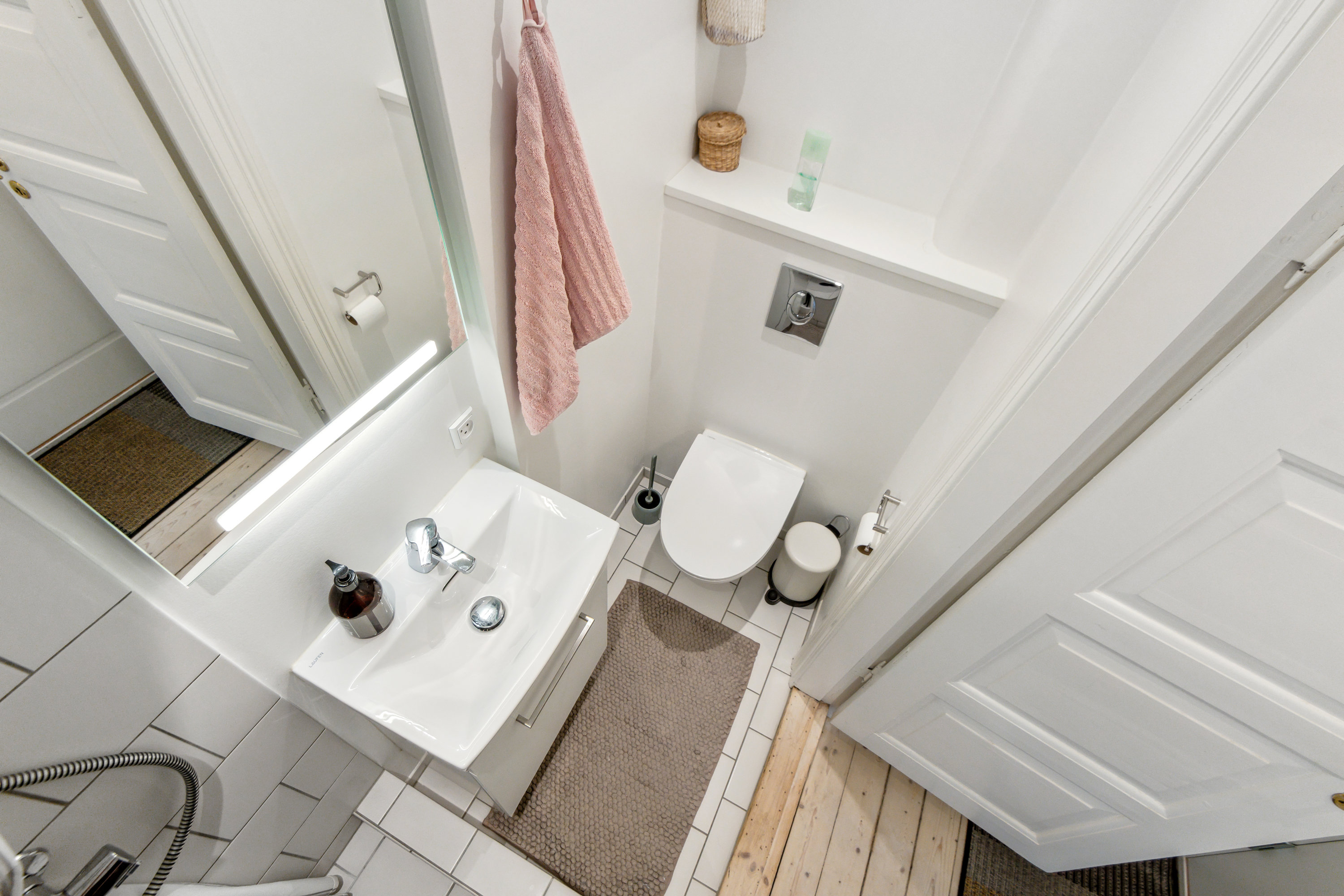 Fremhævet badeværelse billede i fuldskærmstilstand. Billede af Finlandsgade 3, 3. tv., 9000 Aalborg