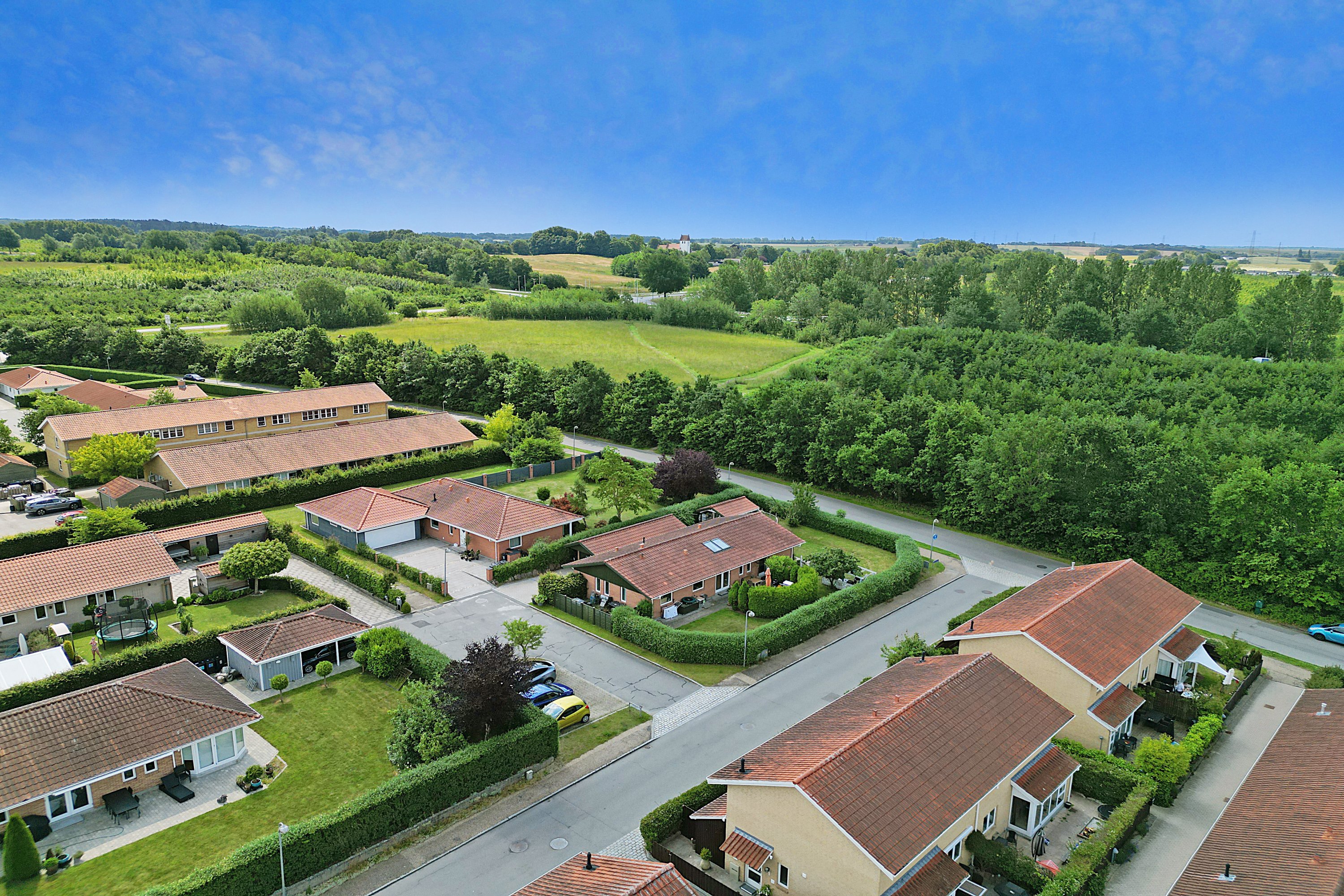 Fremhævet luftfoto billede i fuldskærmstilstand. Billede af Mølleengen 2, 3550 Slangerup