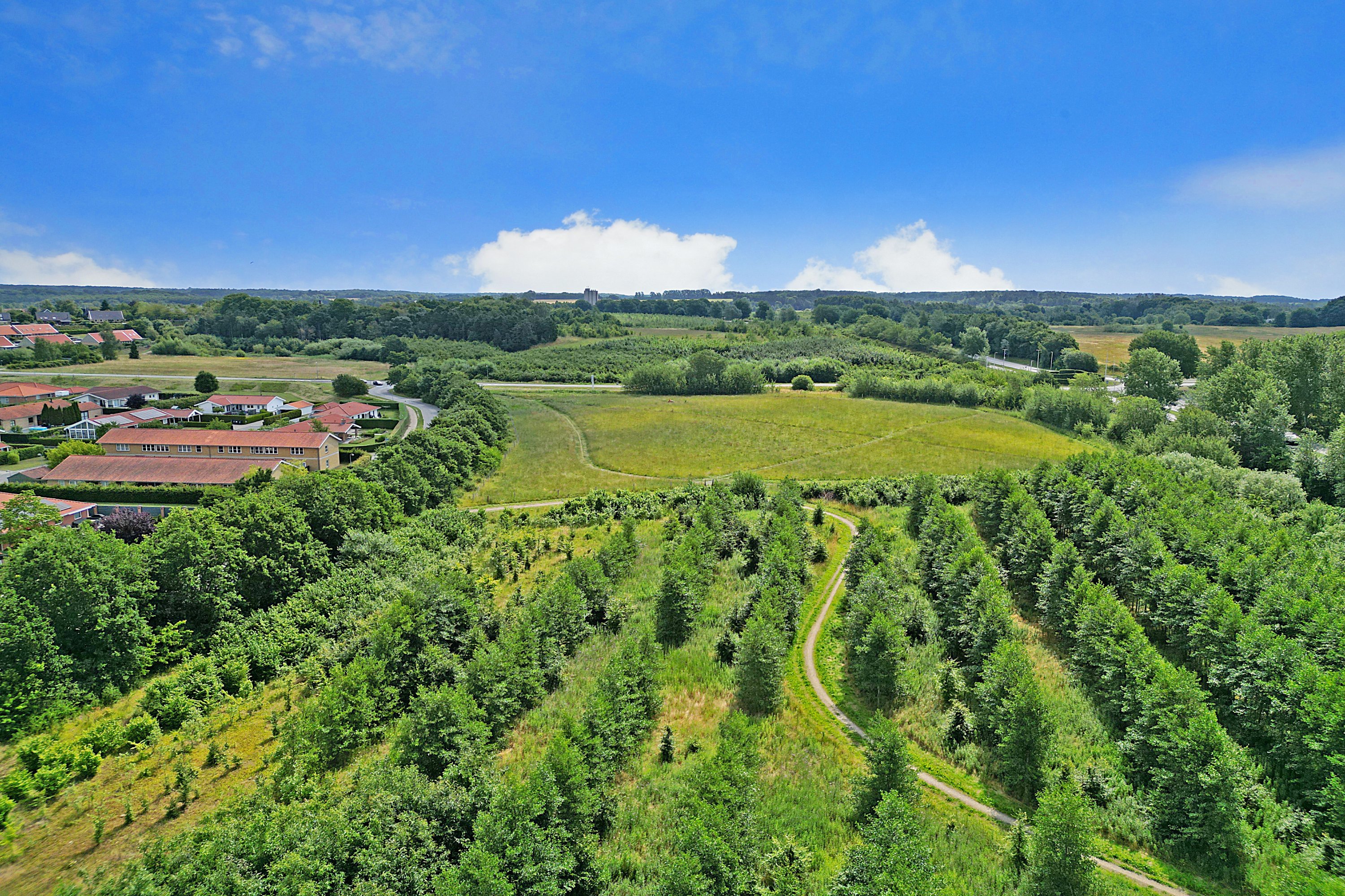 Fremhævet luftfoto billede i fuldskærmstilstand. Billede af Mølleengen 2, 3550 Slangerup