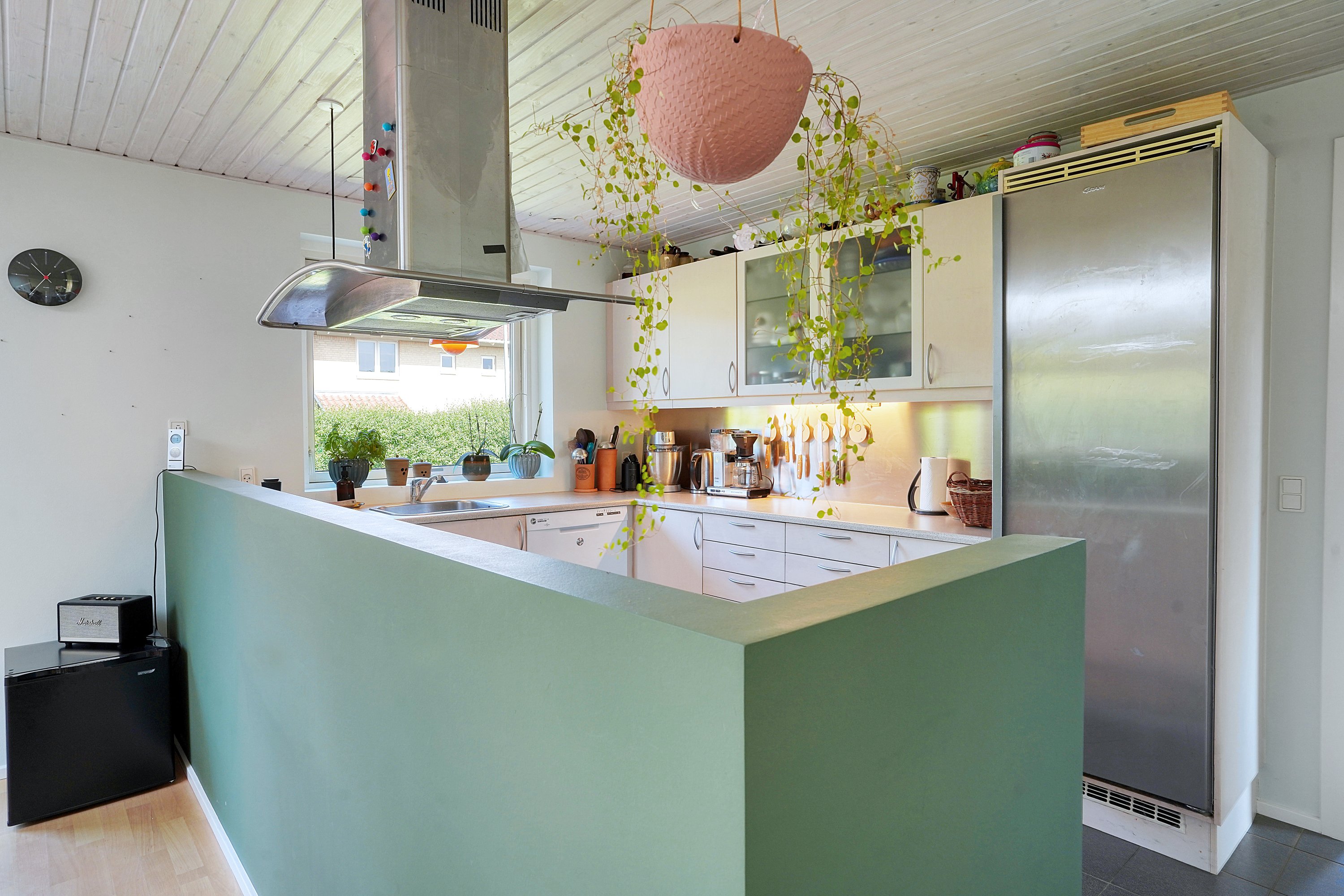 Fremhævet køkken billede i fuldskærmstilstand. Billede af Mølleengen 2, 3550 Slangerup