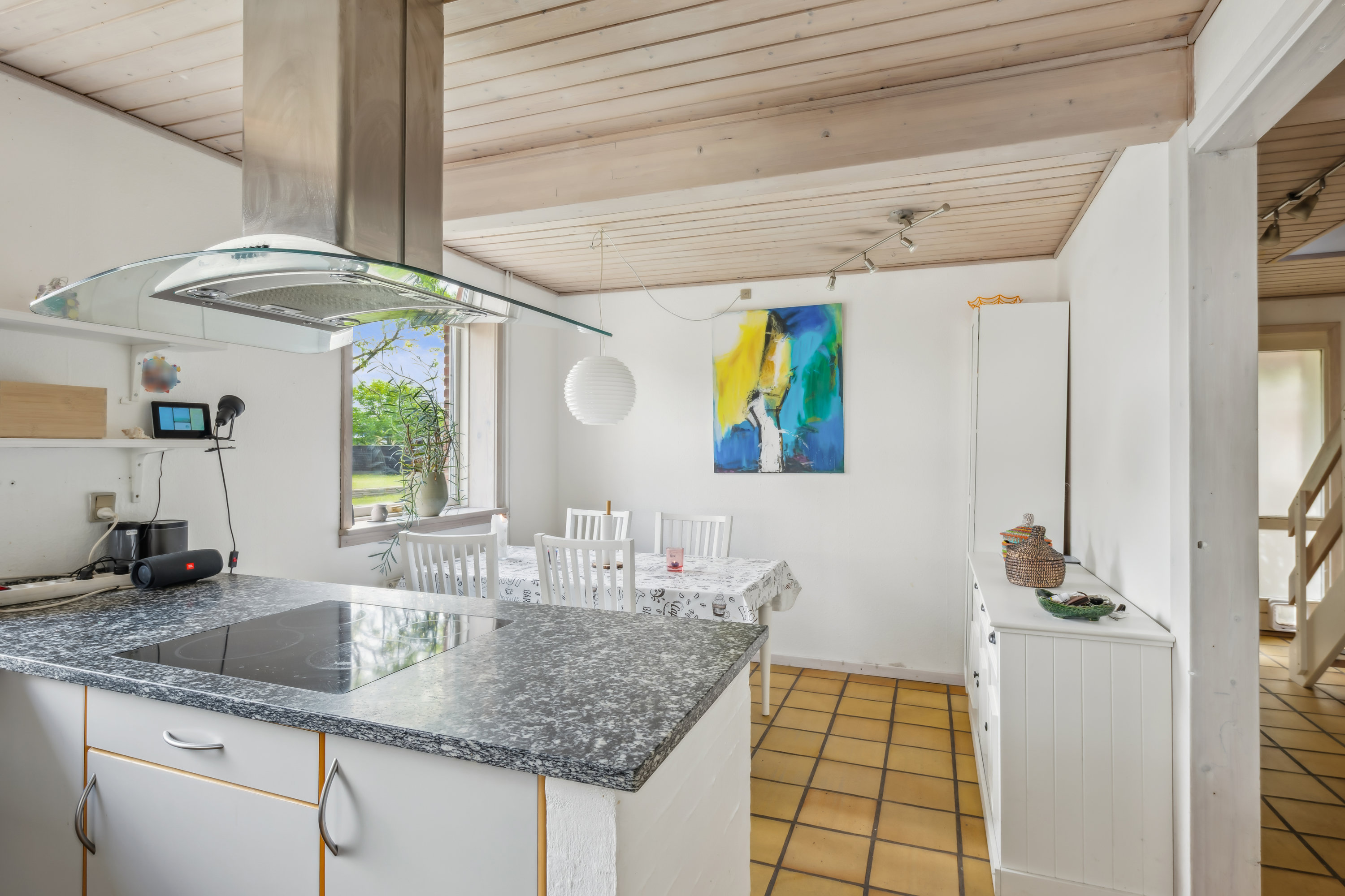 Fremhævet køkken billede i fuldskærmstilstand. Billede af Søvej 126, 2791 Dragør