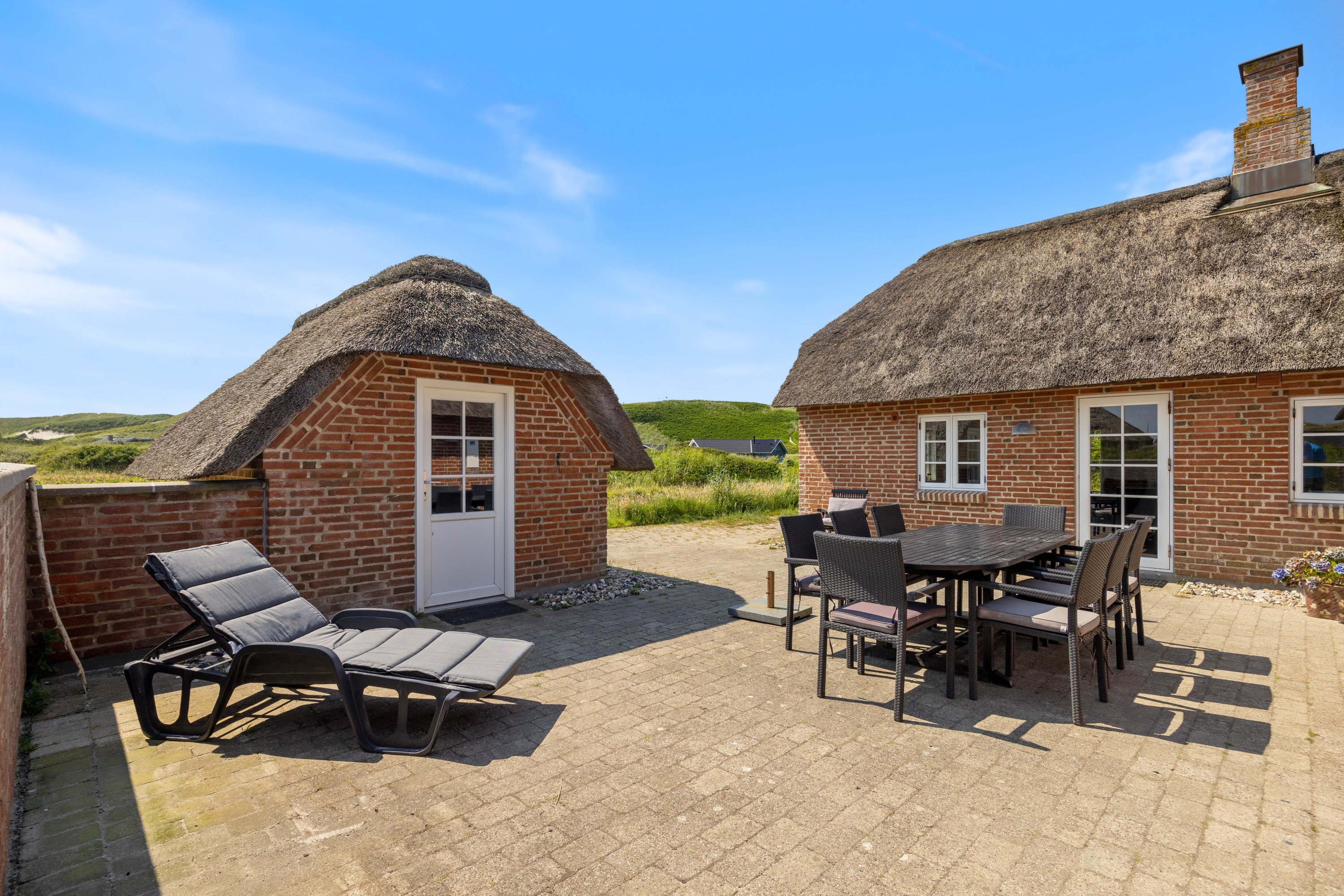 Fremhævet  billede i fuldskærmstilstand. Billede af Tingodden 226, Aargab, 6960 Hvide Sande