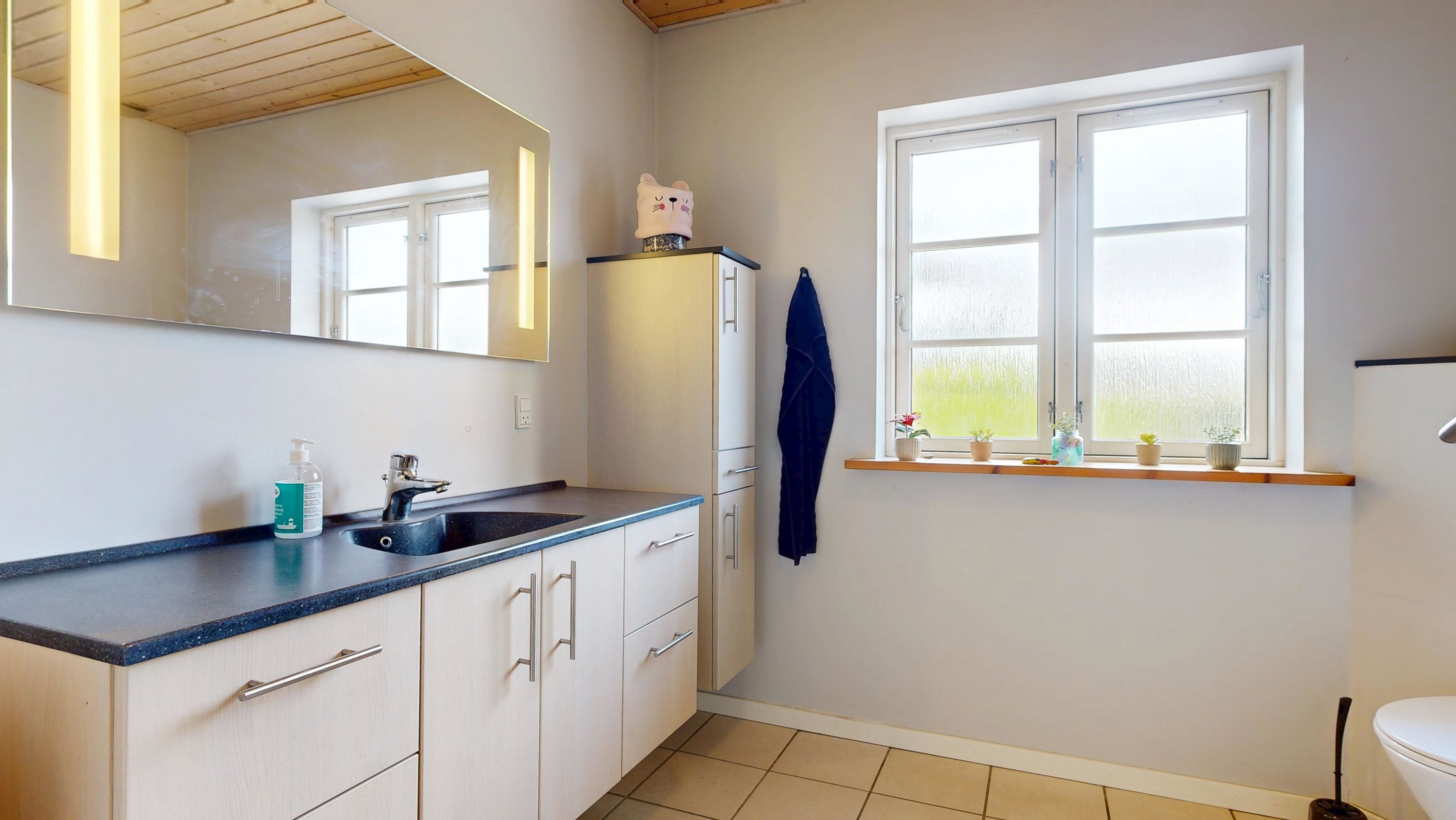 Fremhævet  billede i fuldskærmstilstand. Billede af Tulipanvænget 1, Hammershøj, 8830 Tjele