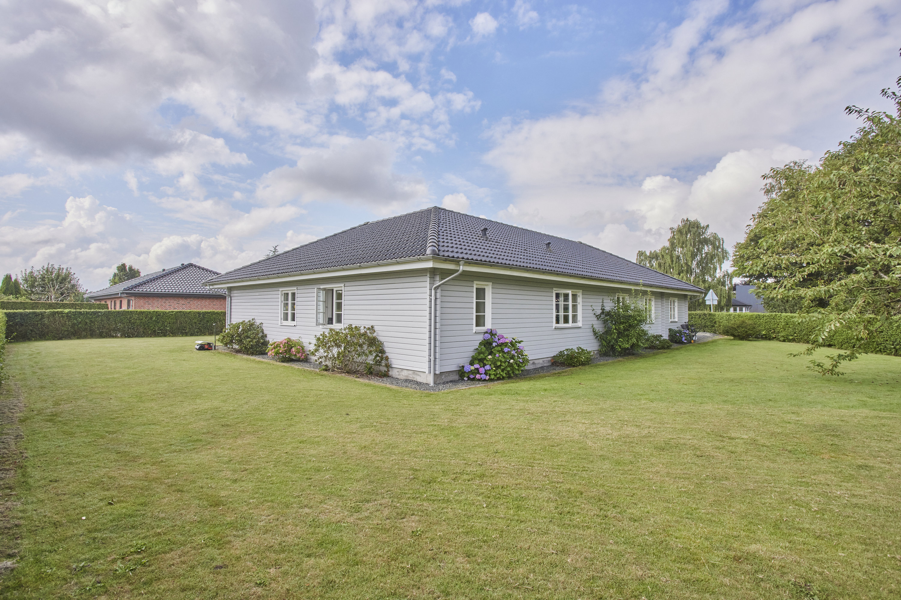 Fremhævet  billede i fuldskærmstilstand. Billede af Tulipanvænget 1, Hammershøj, 8830 Tjele