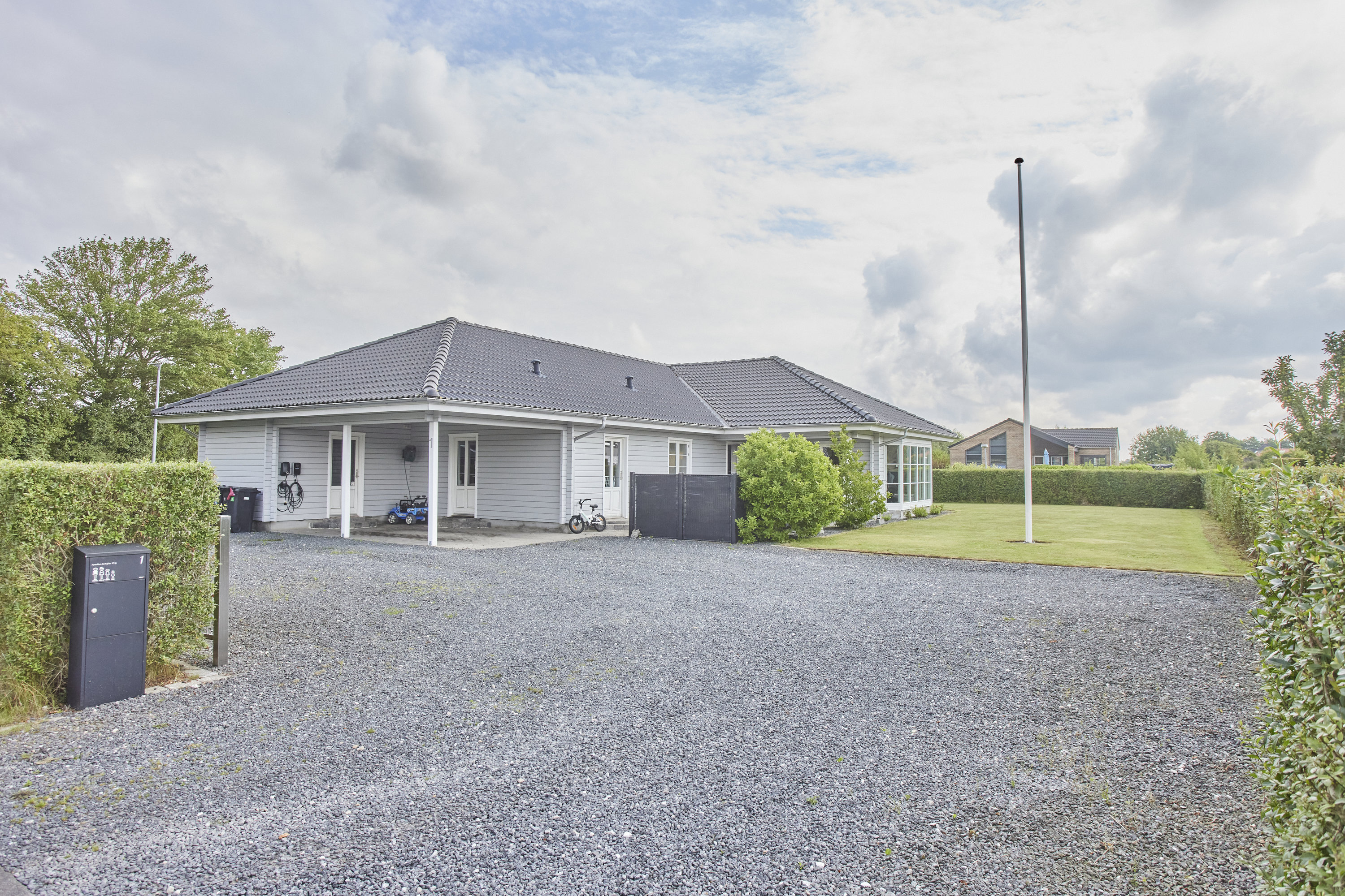 Fremhævet  billede i fuldskærmstilstand. Billede af Tulipanvænget 1, Hammershøj, 8830 Tjele