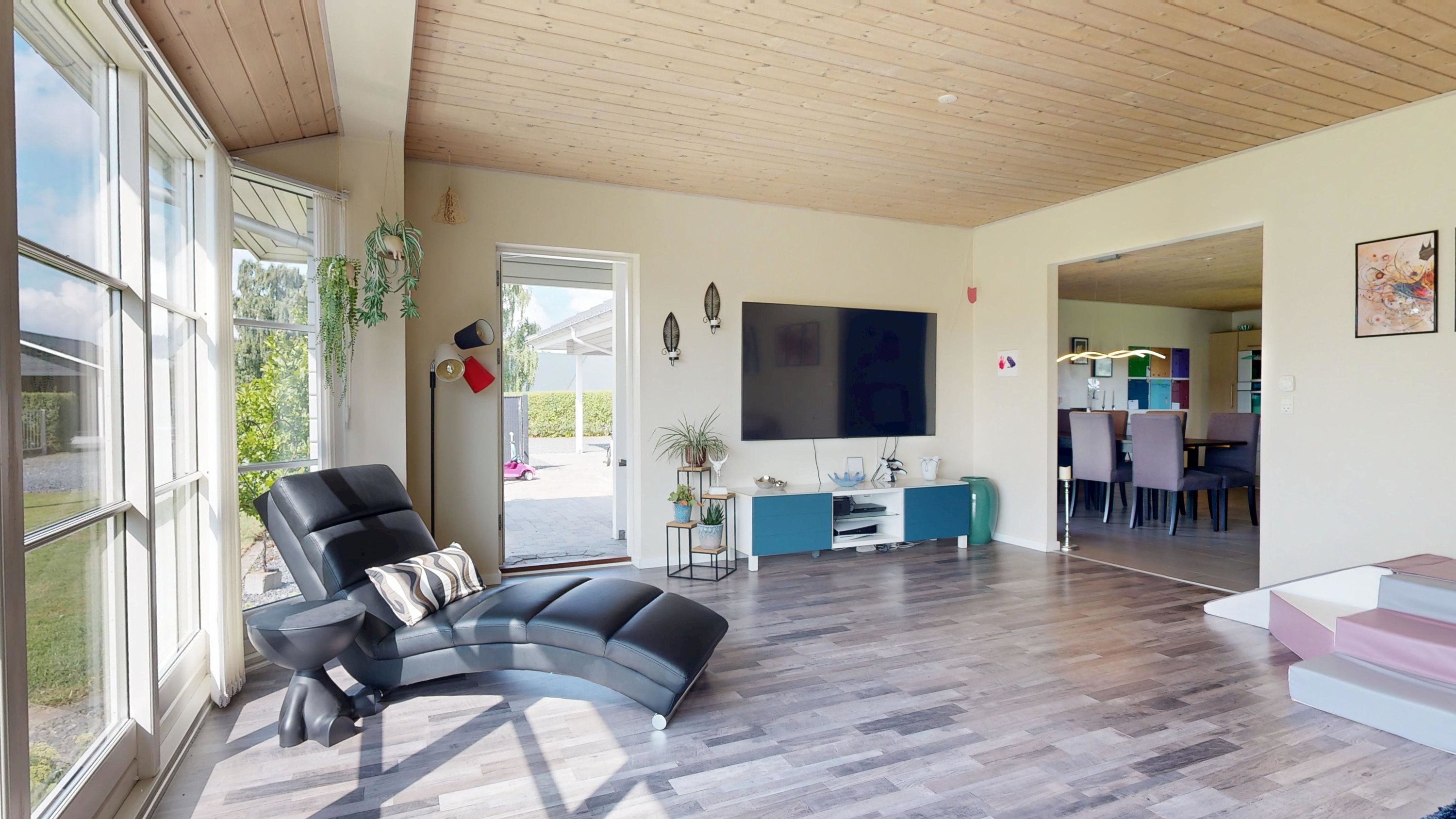 Fremhævet  billede i fuldskærmstilstand. Billede af Tulipanvænget 1, Hammershøj, 8830 Tjele