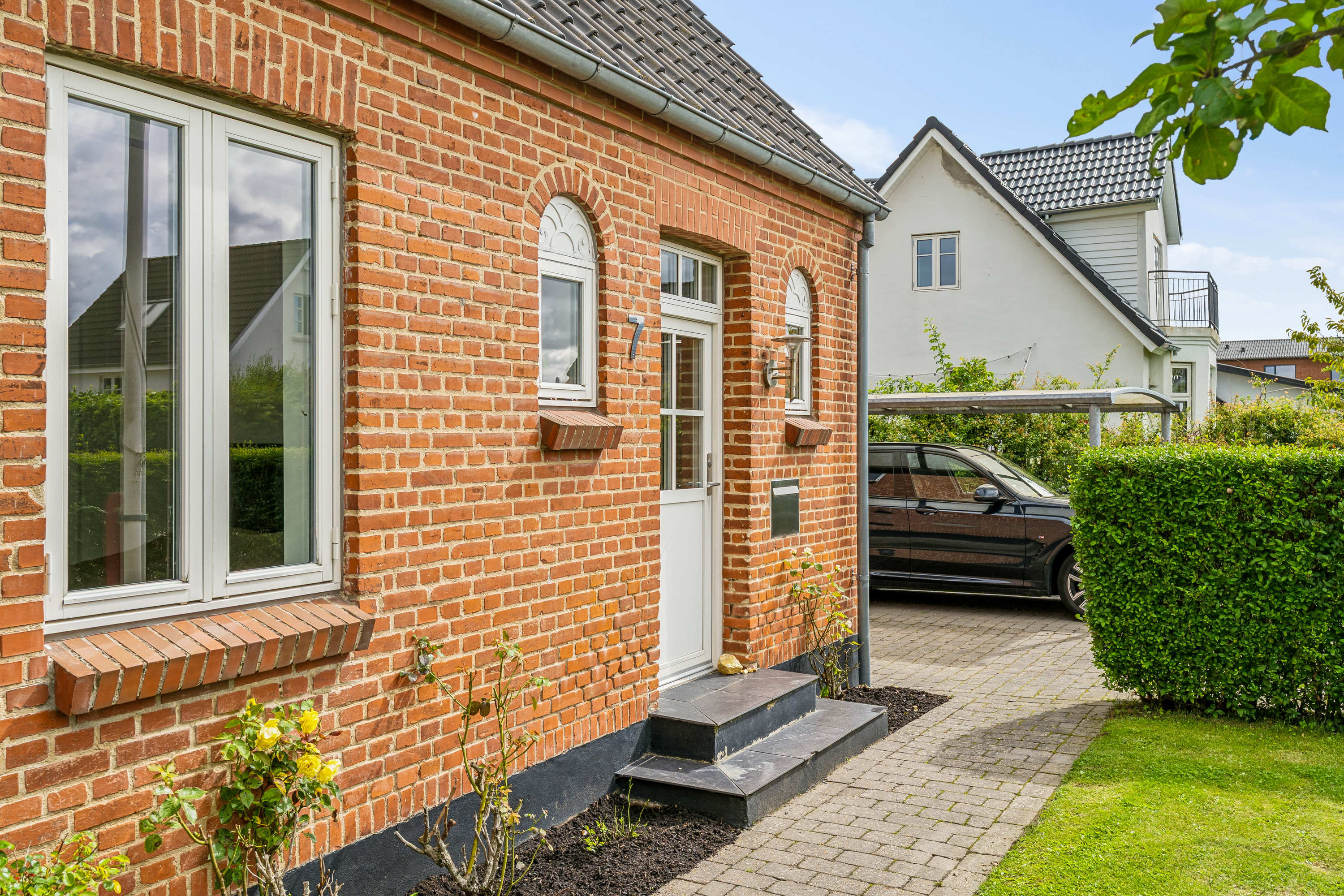 Fremhævet facade billede i fuldskærmstilstand. Billede af Darlingsvej 7, Bækkelund, 8700 Horsens