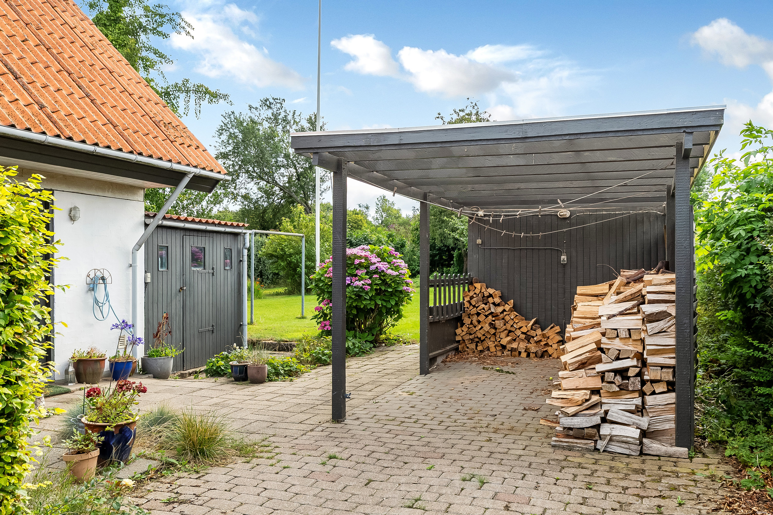 Fremhævet carport billede i fuldskærmstilstand. Billede af Søskendevej 5, Erritsø, 7000 Fredericia