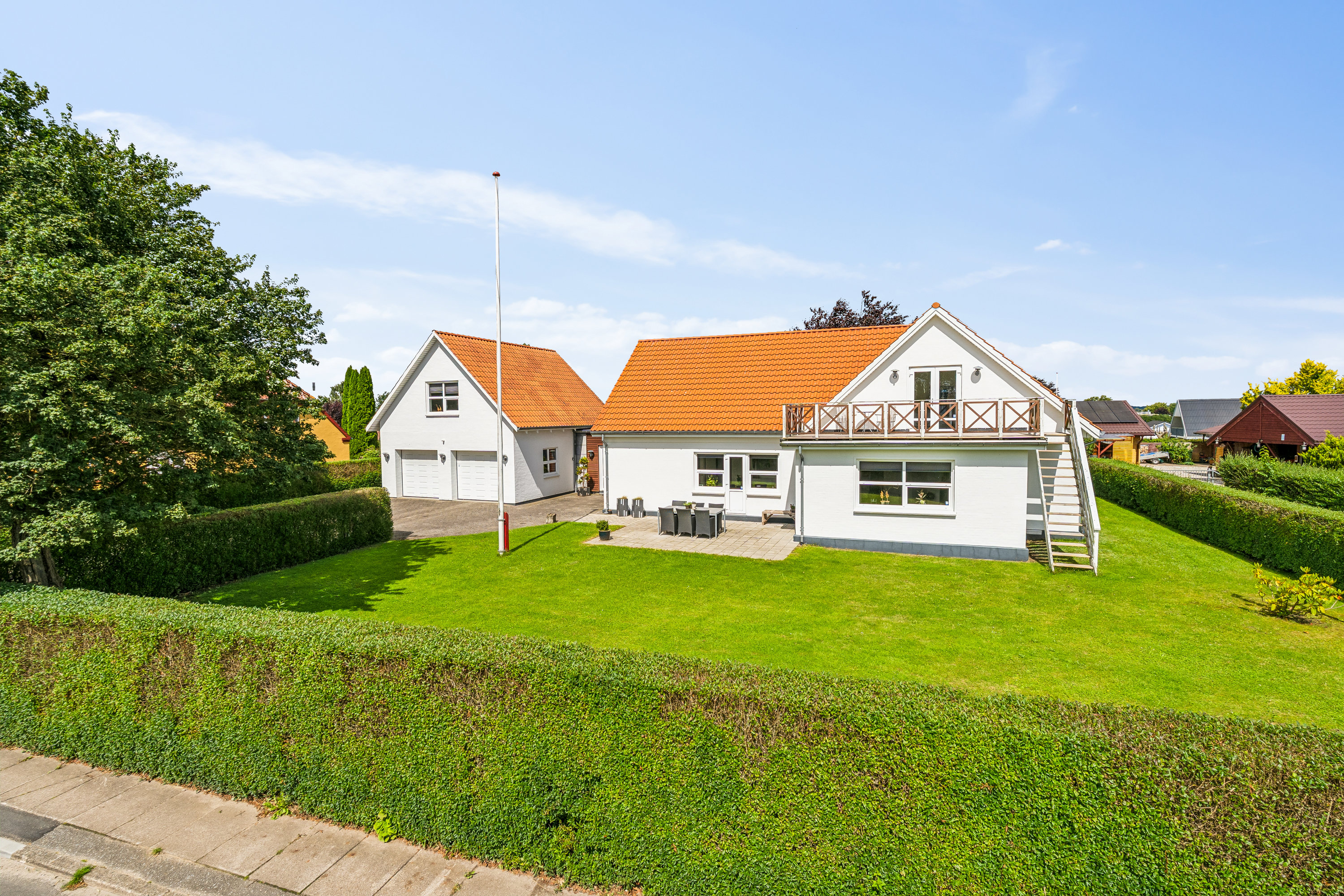 Fremhævet ejendommen fra haven billede i fuldskærmstilstand. Billede af Møllevej 21, 8783 Hornsyld