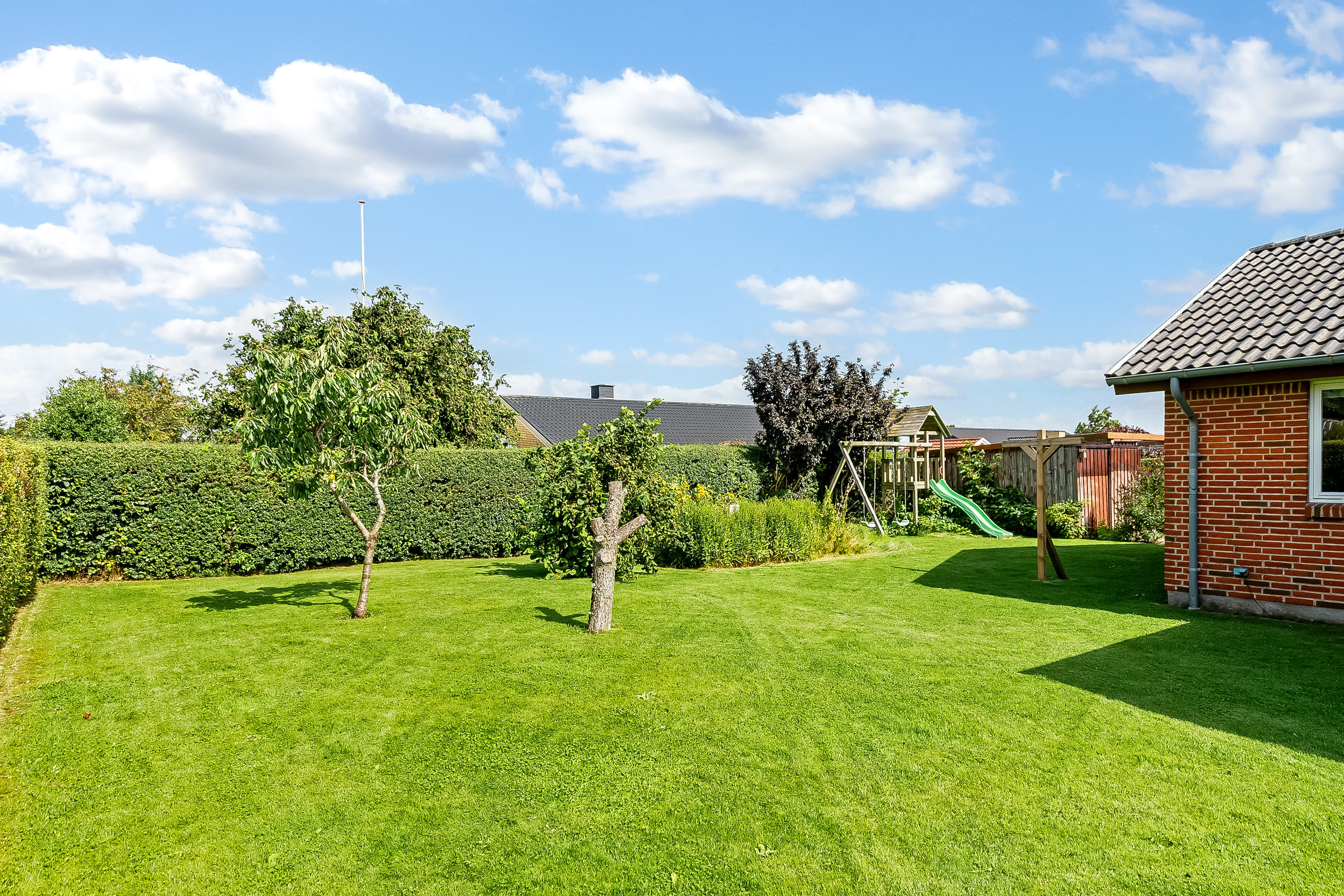 Fremhævet have billede i fuldskærmstilstand. Billede af Åbrinken 11, Taps, 6070 Christiansfeld