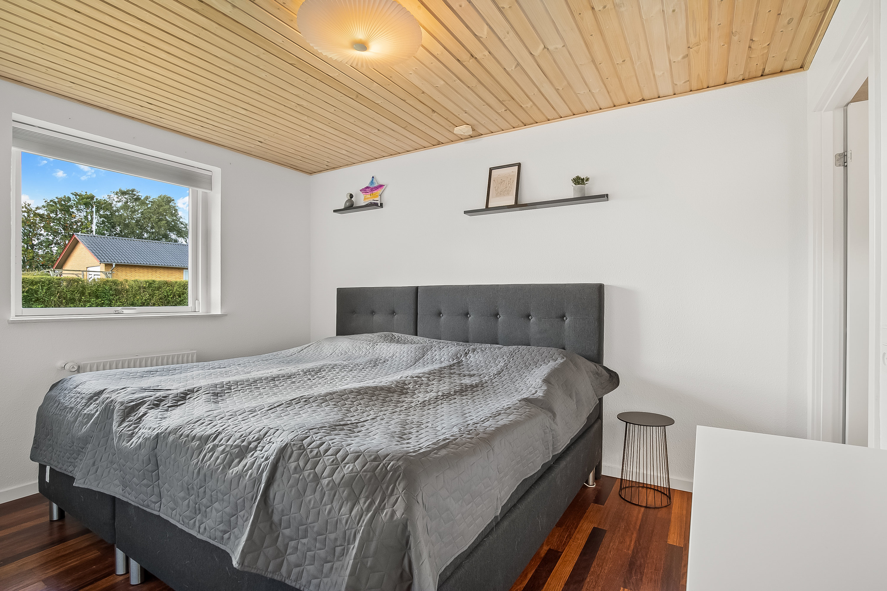 Fremhævet soveværelse billede i fuldskærmstilstand. Billede af Åbrinken 11, Taps, 6070 Christiansfeld